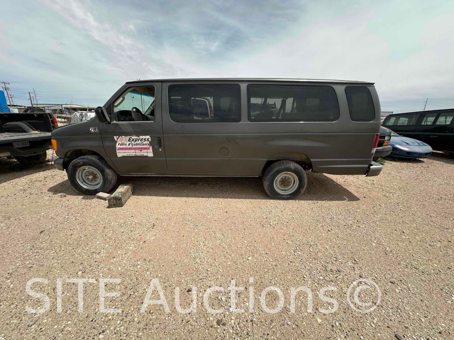2007 Ford E350 Van - Image 6 of 14