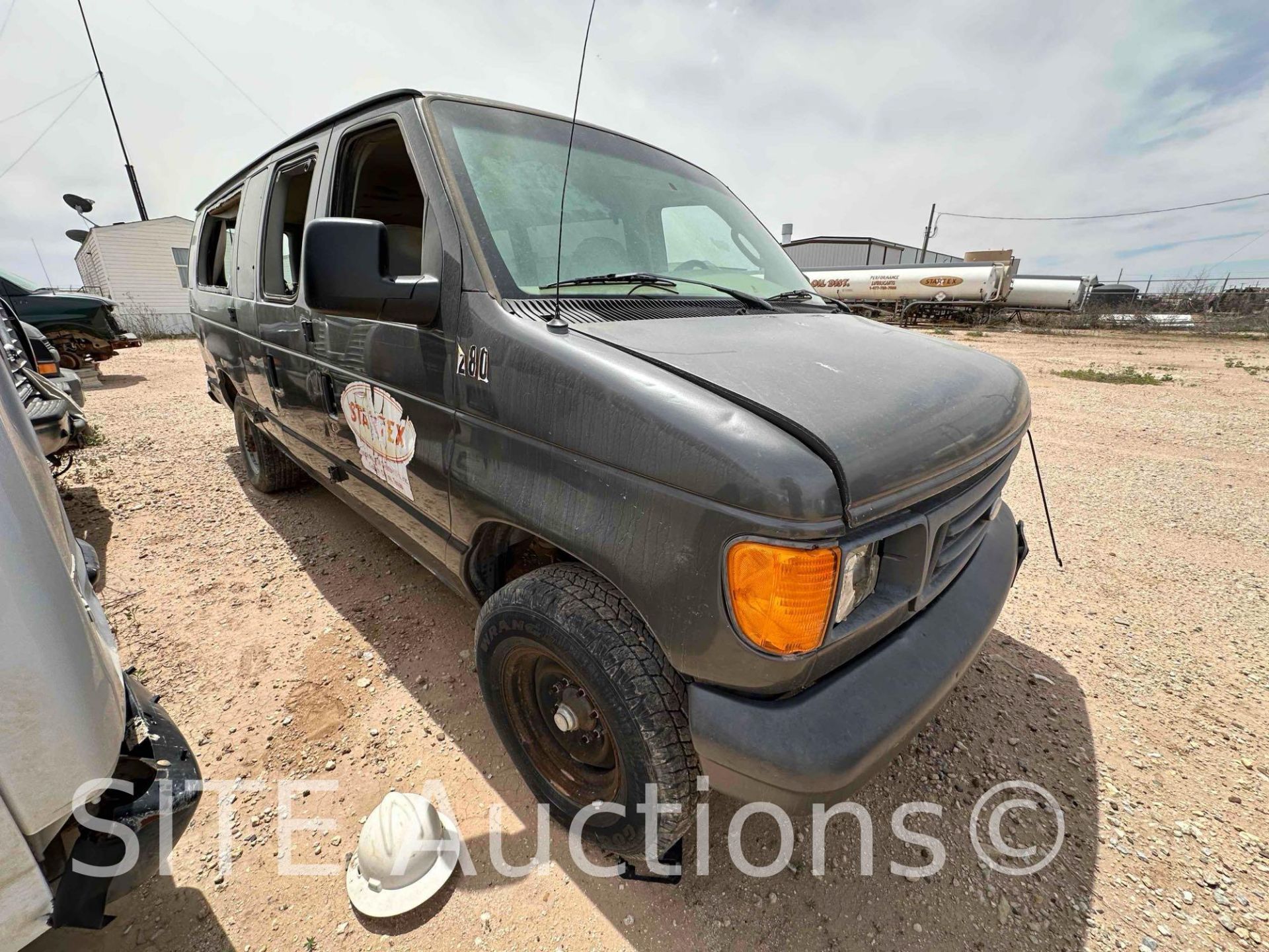 2007 Ford E350 Van - Image 3 of 15
