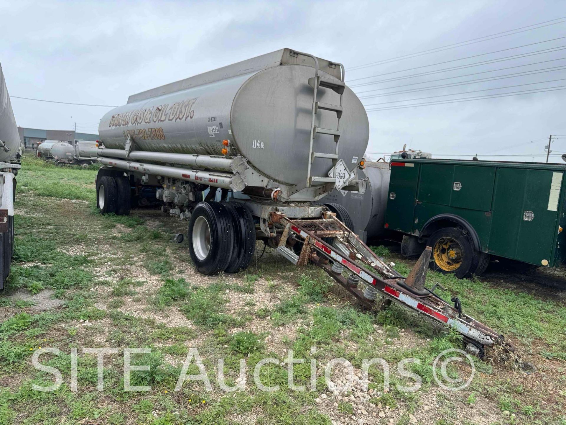 1996 Weld-It Pup Tank Trailer