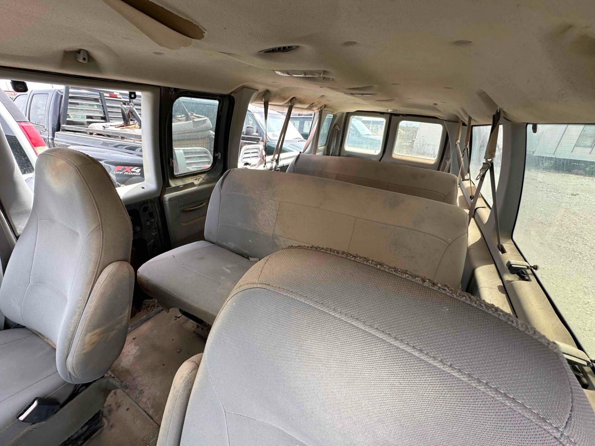 2007 Ford E350 Van - Image 14 of 14