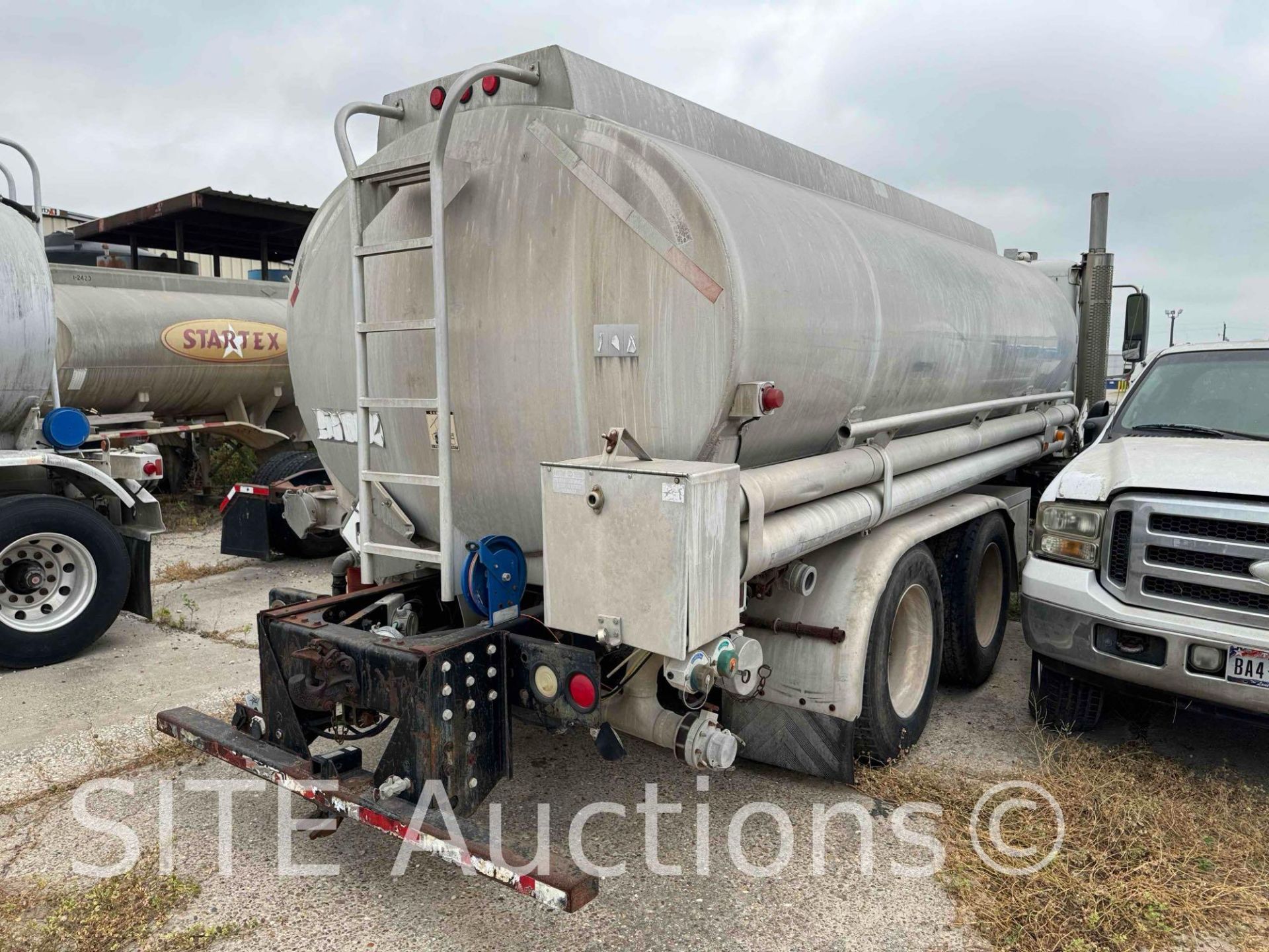 2007 Freightliner Columbia T/A Fuel Truck - Image 24 of 27