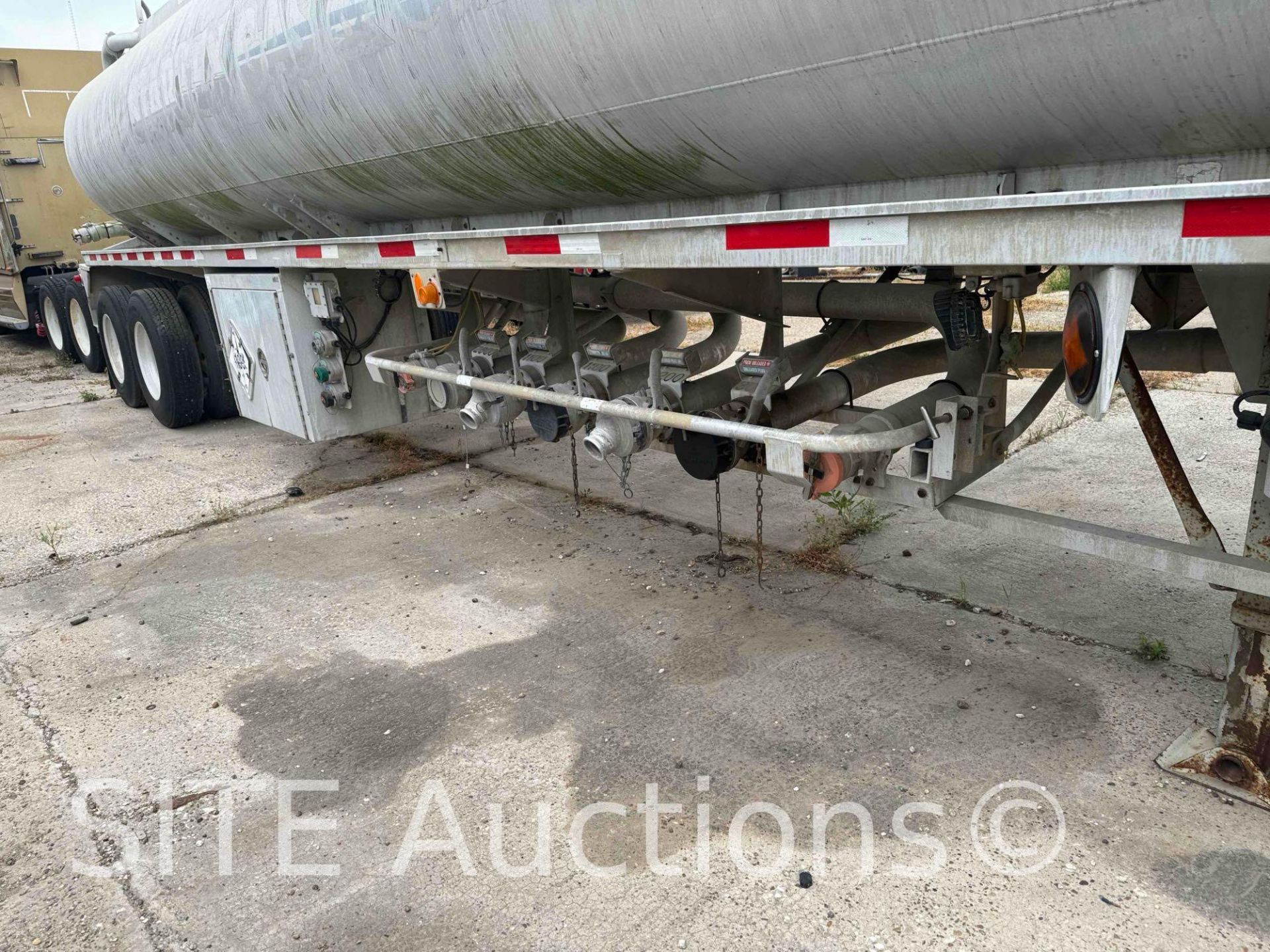 2001 Heil T/A Tank Trailer - Image 4 of 20