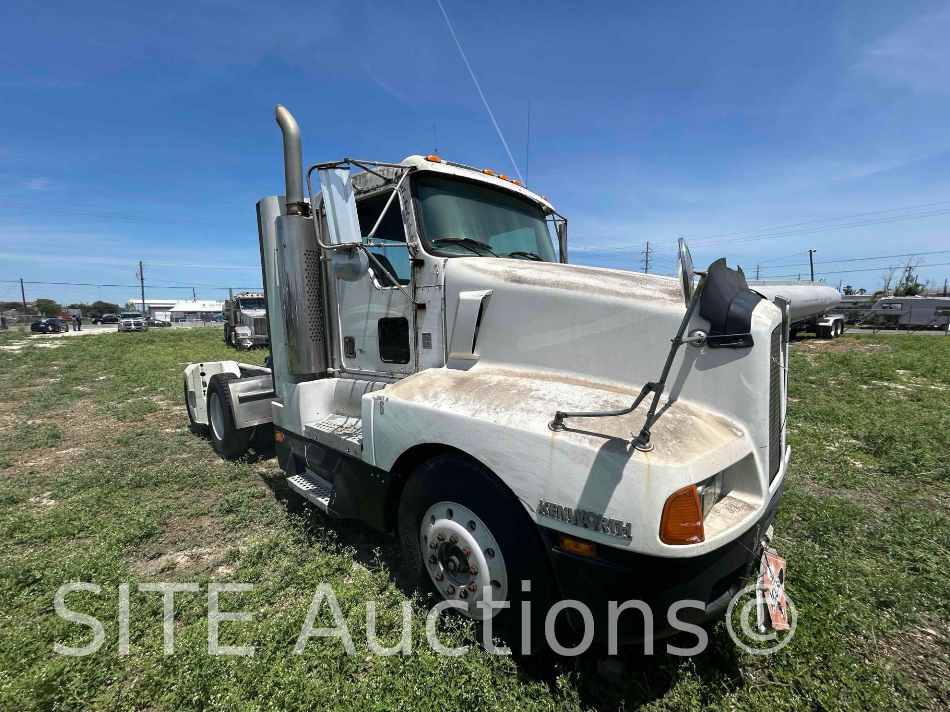 1996 Kenworth T600 T/A Daycab Truck Tractor - Image 4 of 14