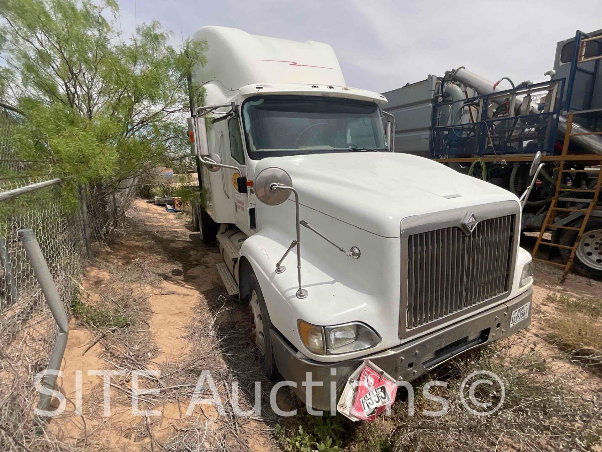 2007 International 9400i T/A Sleeper Truck Tractor - Image 3 of 28