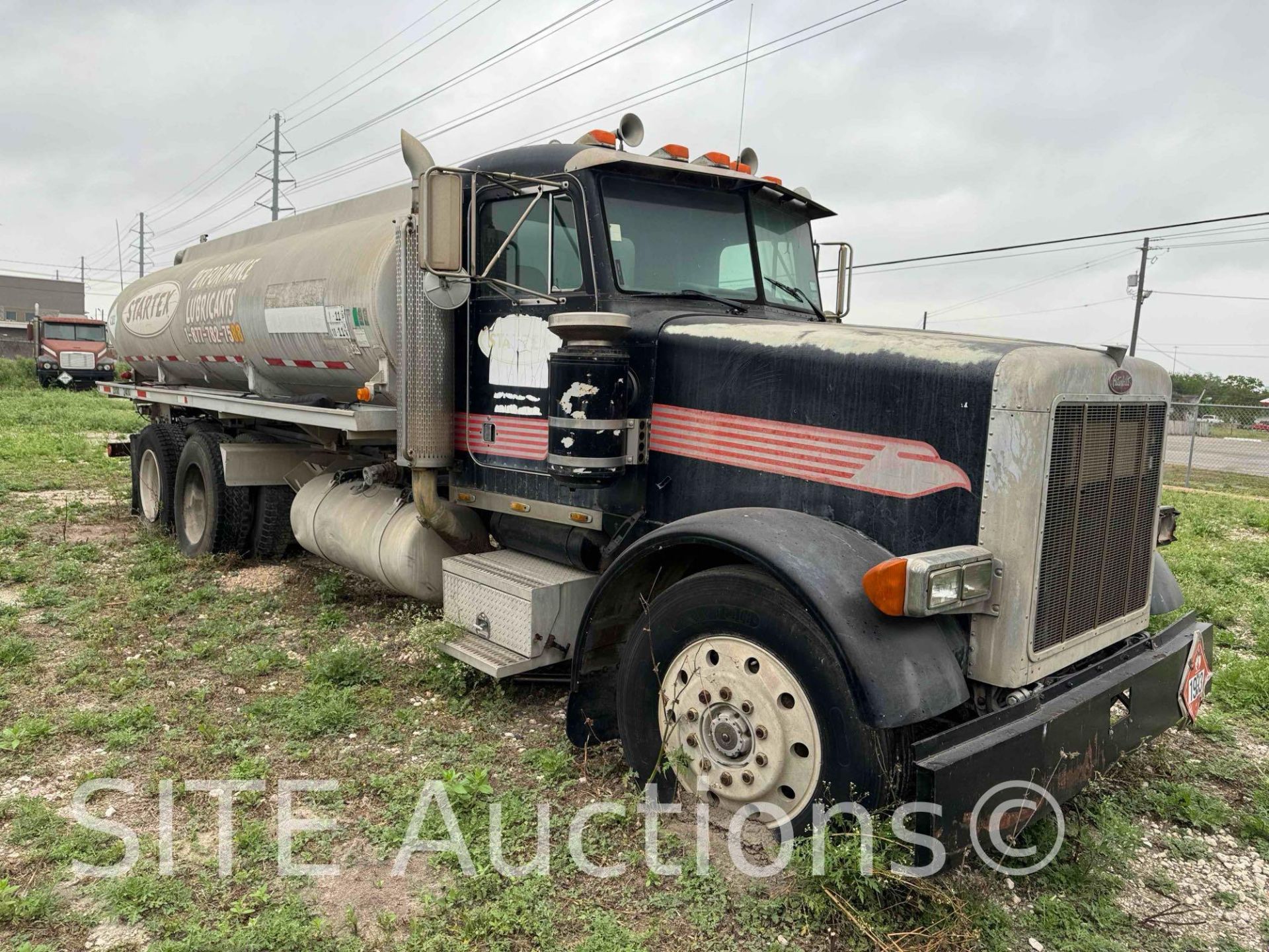 1988 Peterbilt 378 T/A Fuel Truck