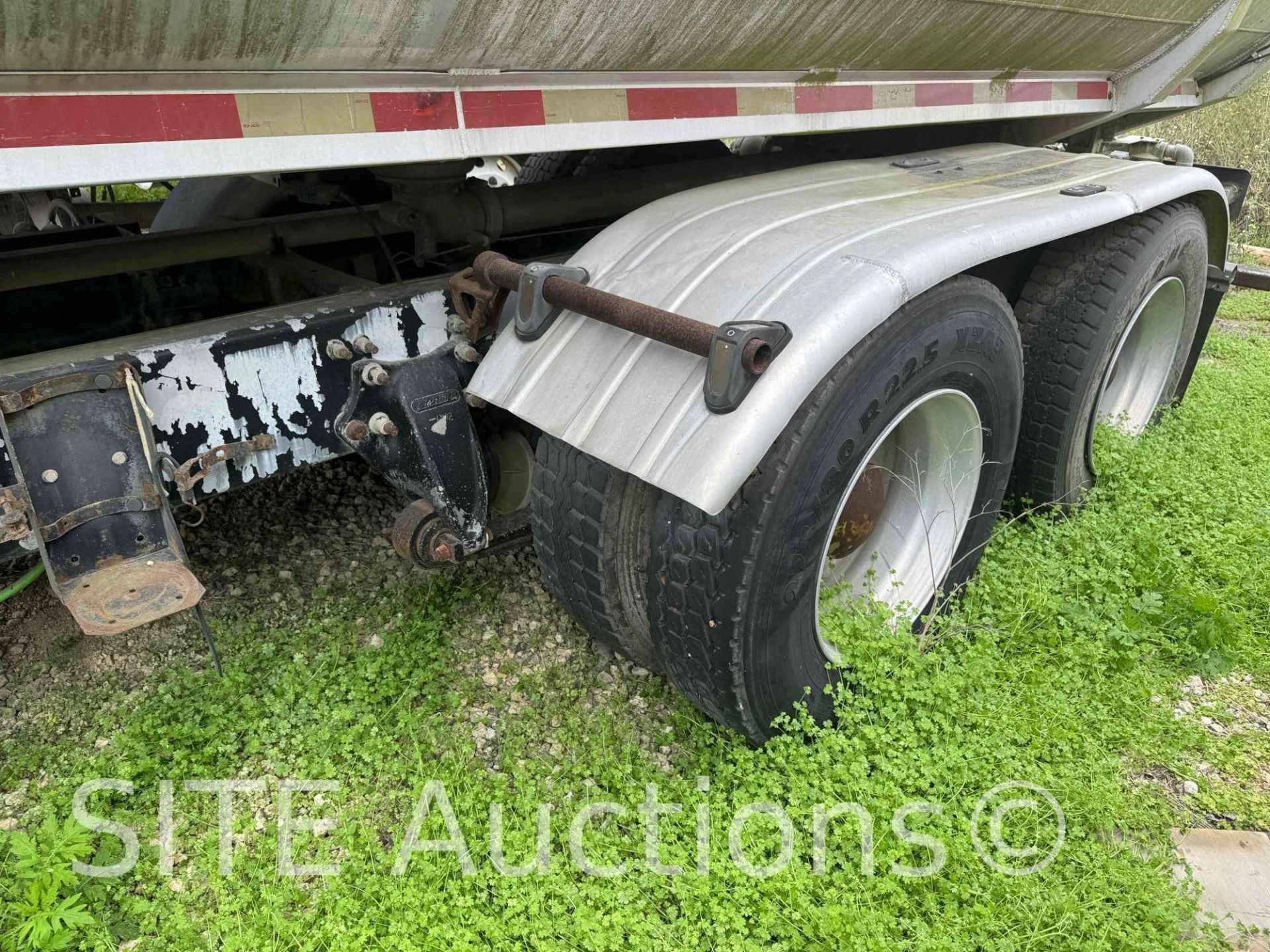 2003 Freightliner Columbia T/A Fuel Truck - Image 9 of 16