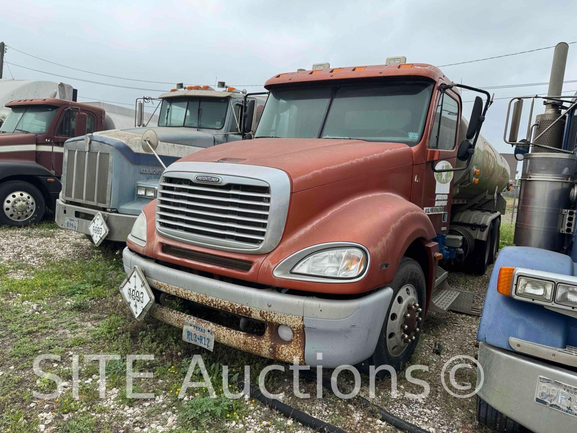 2004 Freightliner Columbia T/A Fuel Truck - Bild 26 aus 32