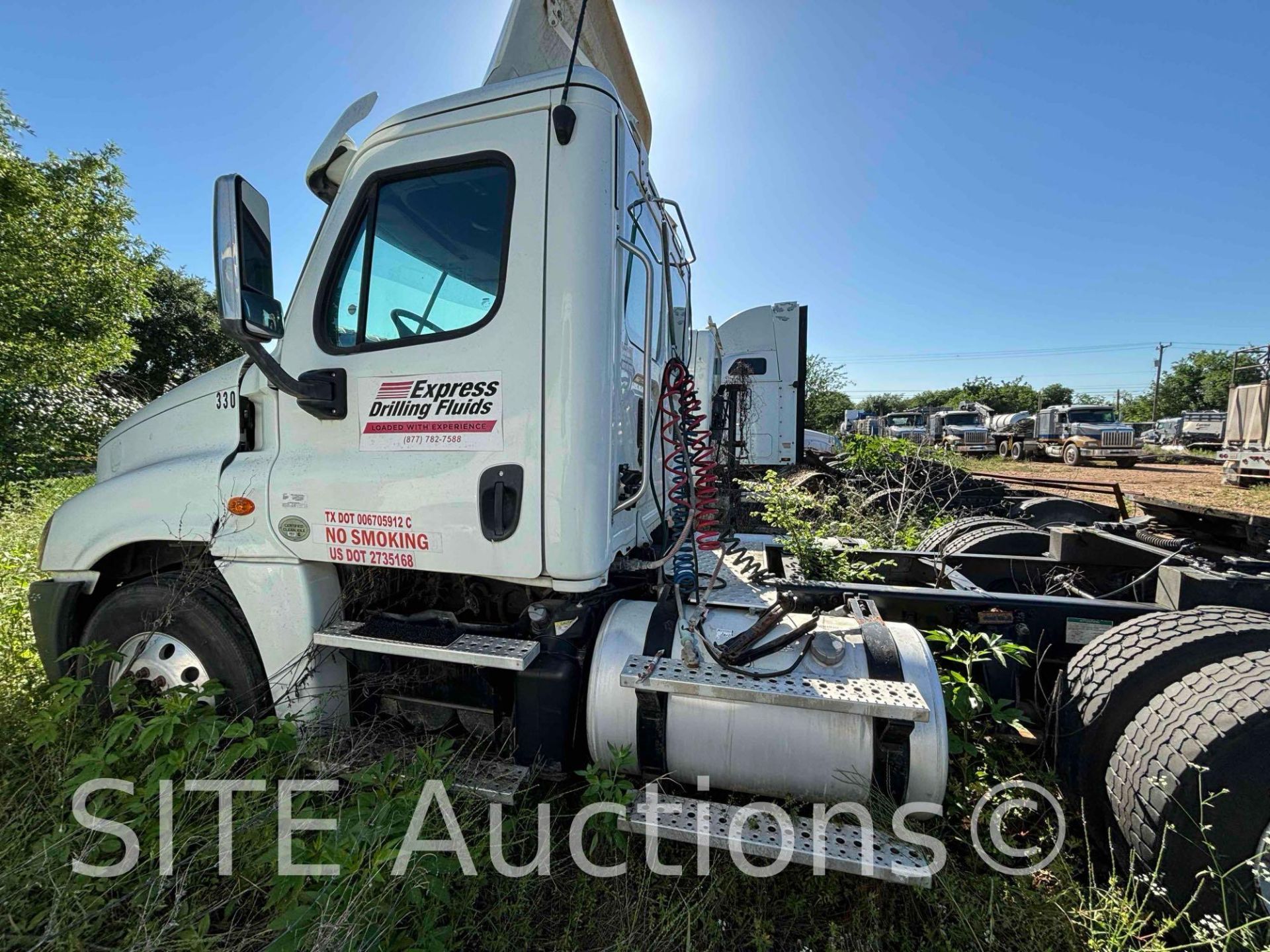 2013 Freightliner Cascadia T/A Daycab Truck Tractor - Image 2 of 14