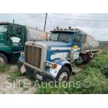 2000 Peterbilt 379 T/A Fuel Truck