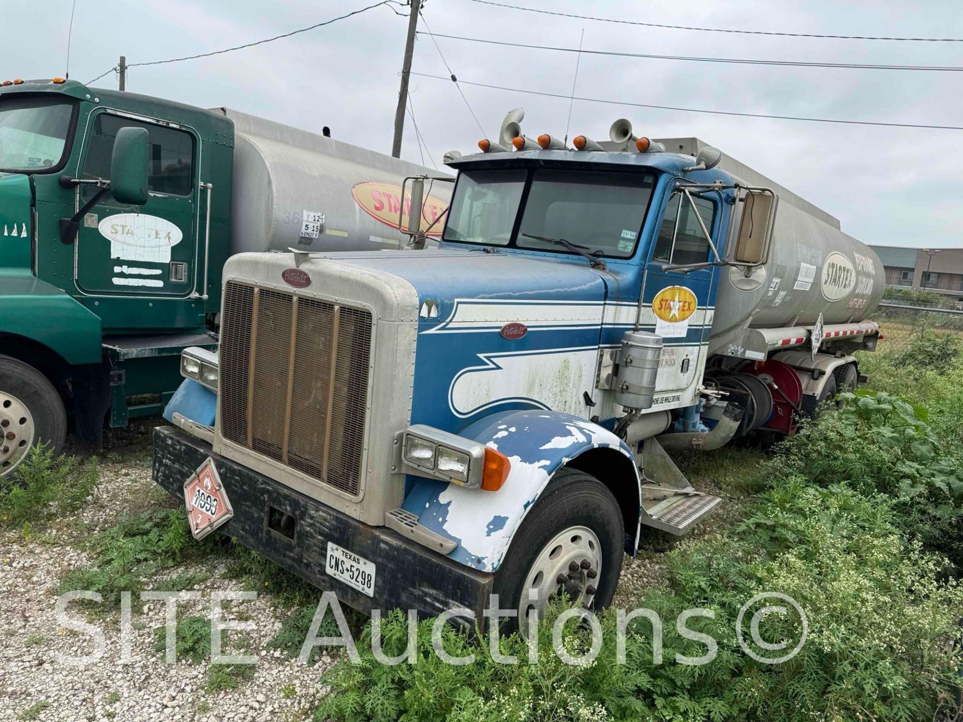 2000 Peterbilt 379 T/A Fuel Truck