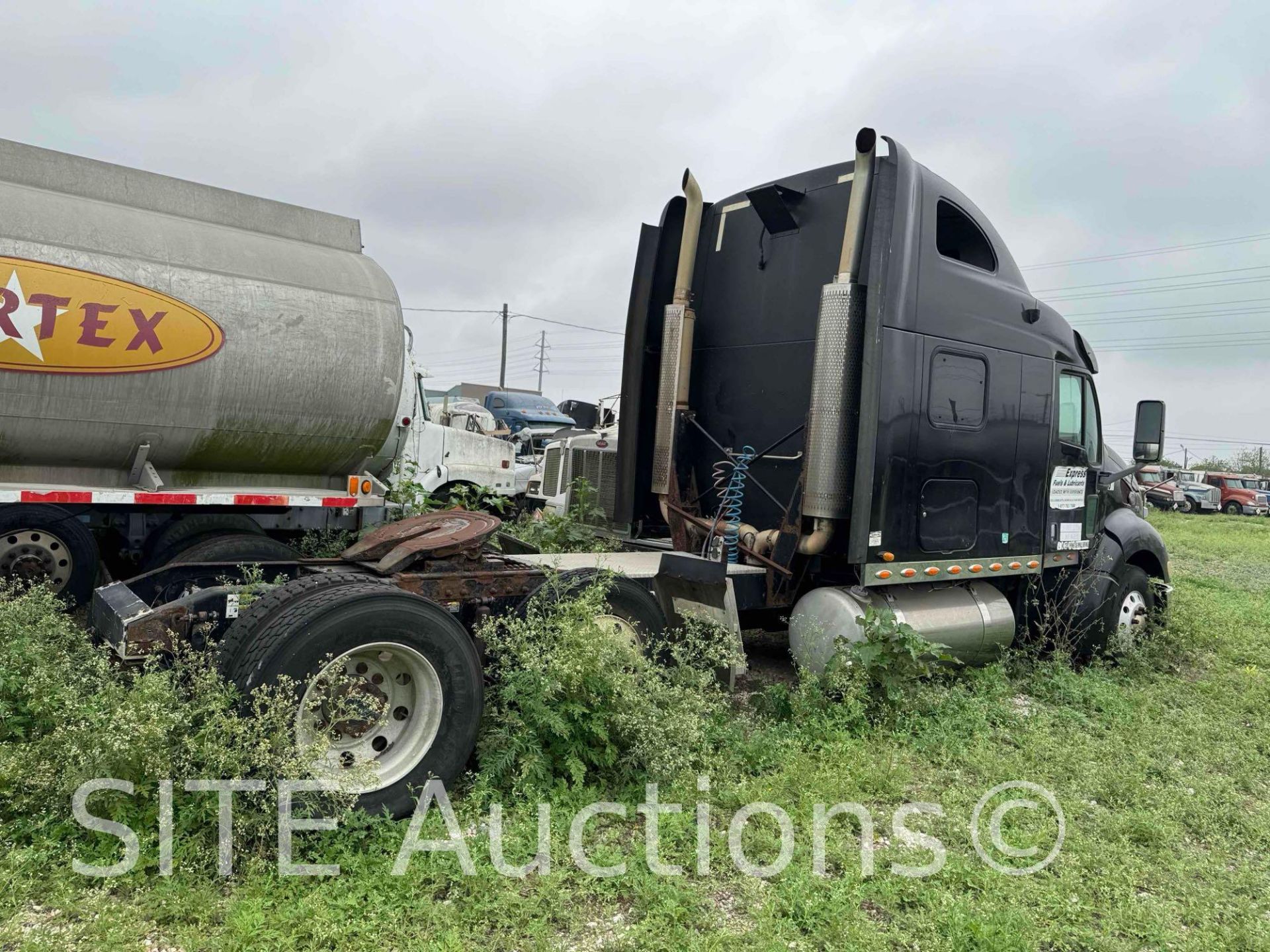 2005 Peterbilt 387 T/A Sleeper Truck Tractor - Image 3 of 25