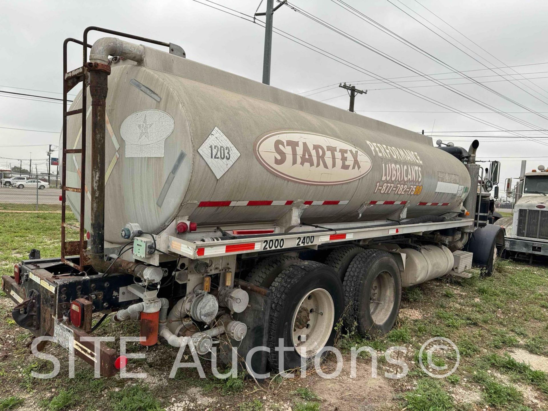 1988 Peterbilt 378 T/A Fuel Truck - Image 3 of 22