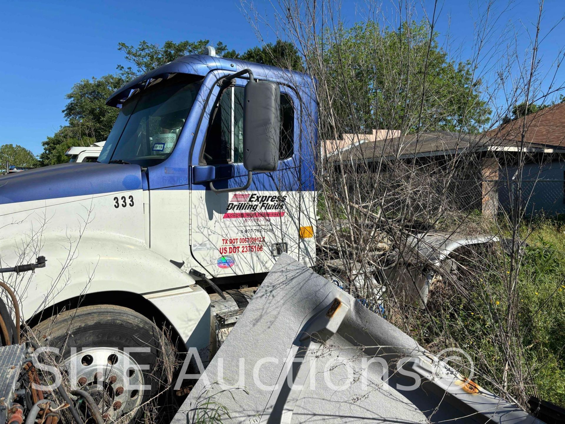 2011 Freightliner Columbia T/A Daycab Truck Tractor - Image 3 of 8