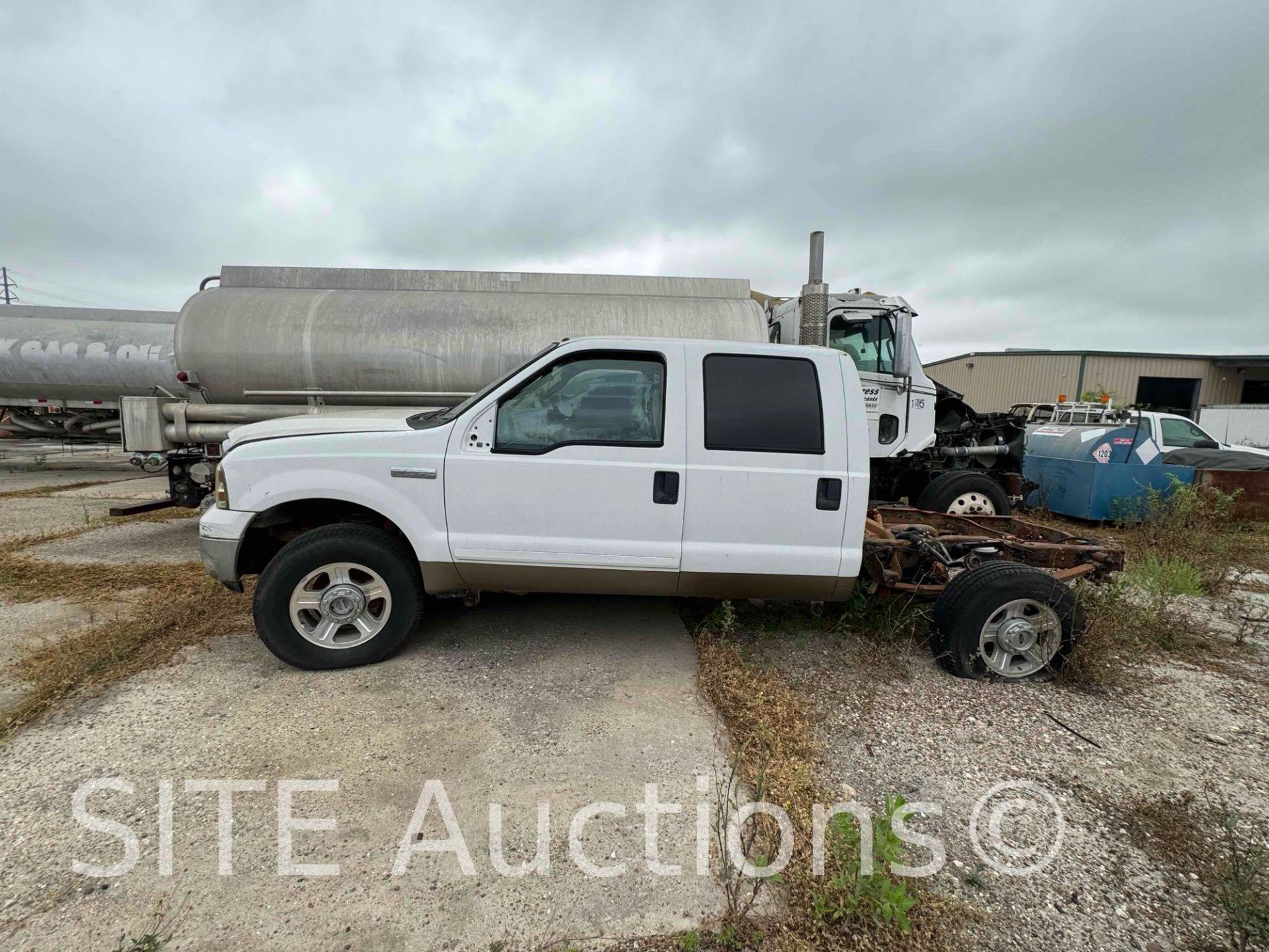 2005 Ford F250 Cab & Chassis Truck - Image 4 of 16