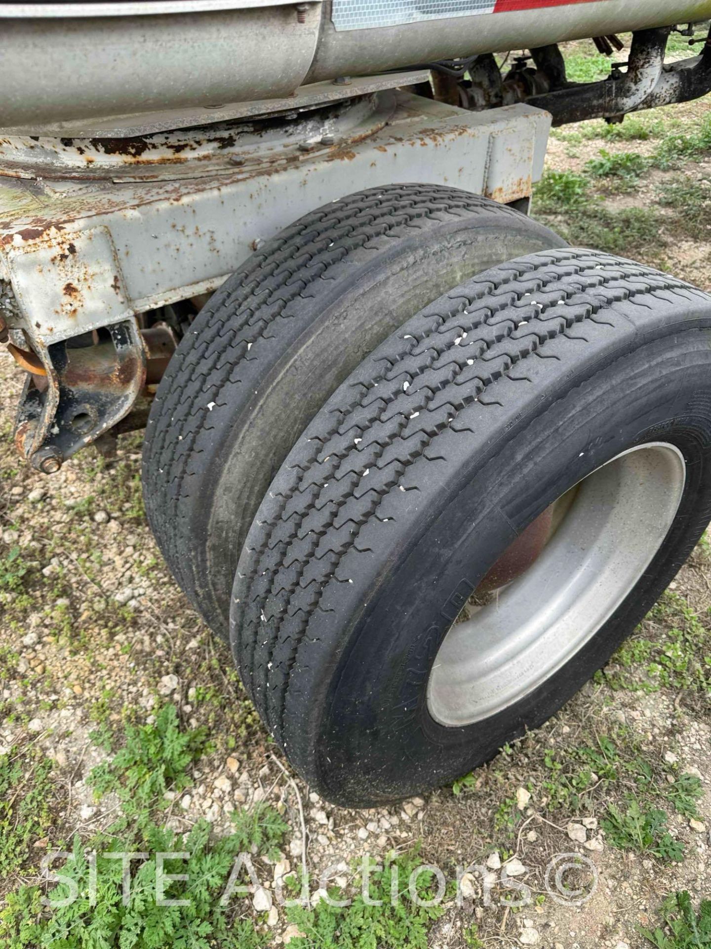 1996 Weld-It Pup Tank Trailer - Image 6 of 17