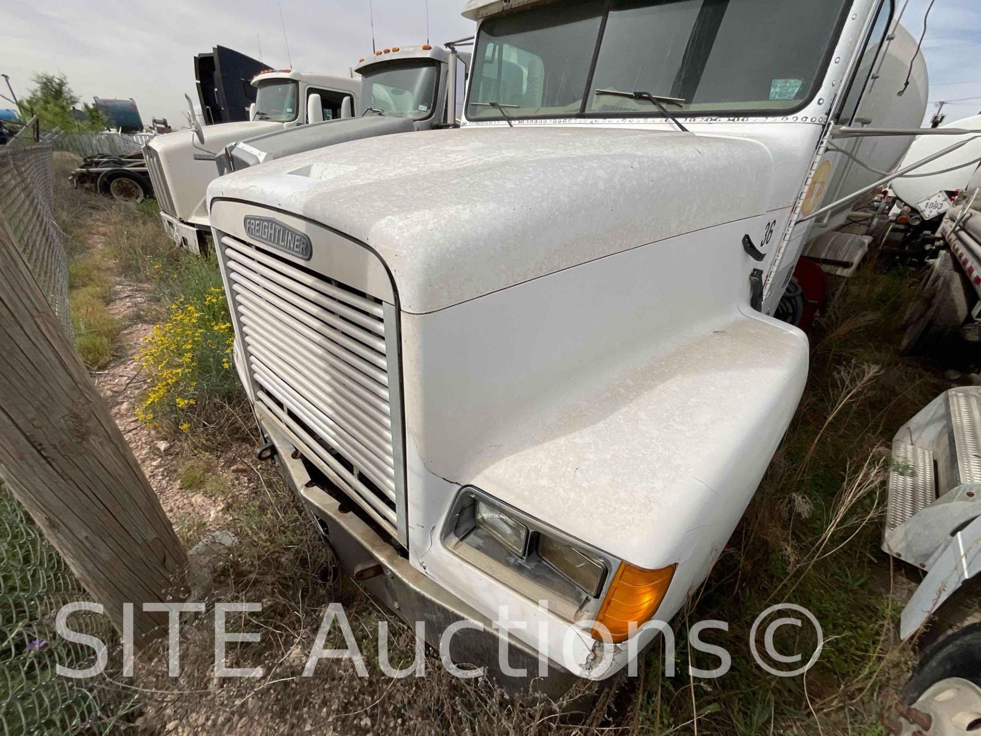 1996 Freightliner FLD T/A Fuel Truck - Image 2 of 26