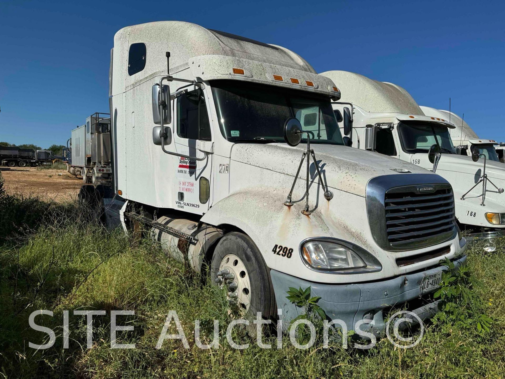 2005 Freightliner Columbia T/A Sleeper Truck Tractor - Image 24 of 30