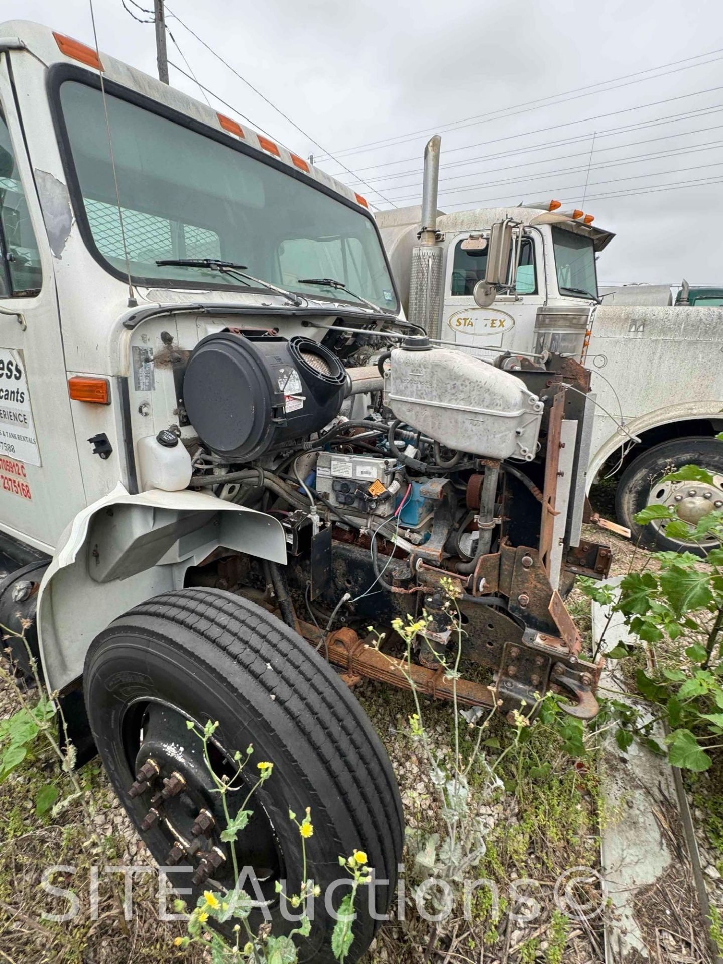 2001 International 4700 S/A Flatbed Truck - Image 4 of 23