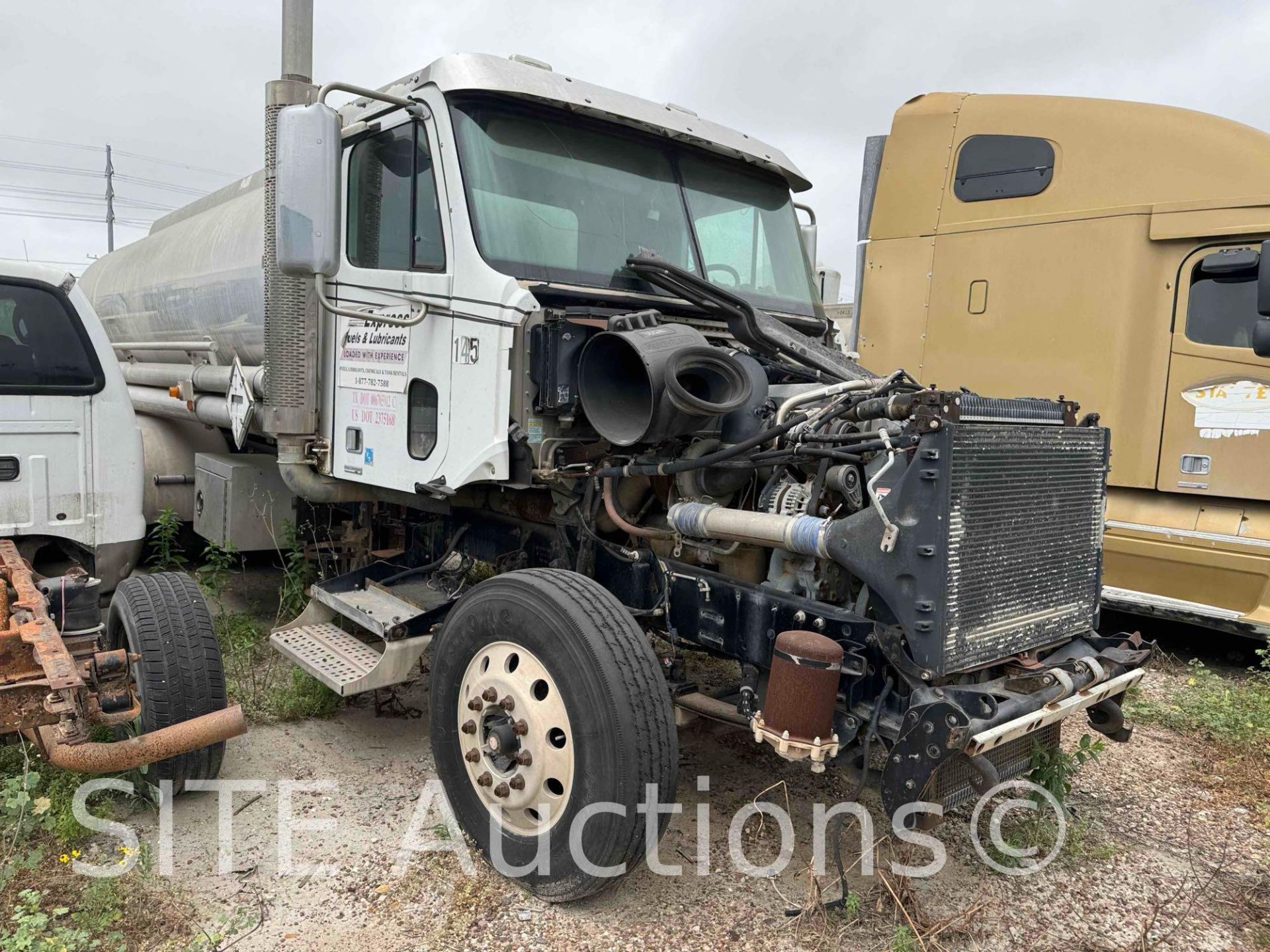 2007 Freightliner Columbia T/A Fuel Truck - Image 7 of 26