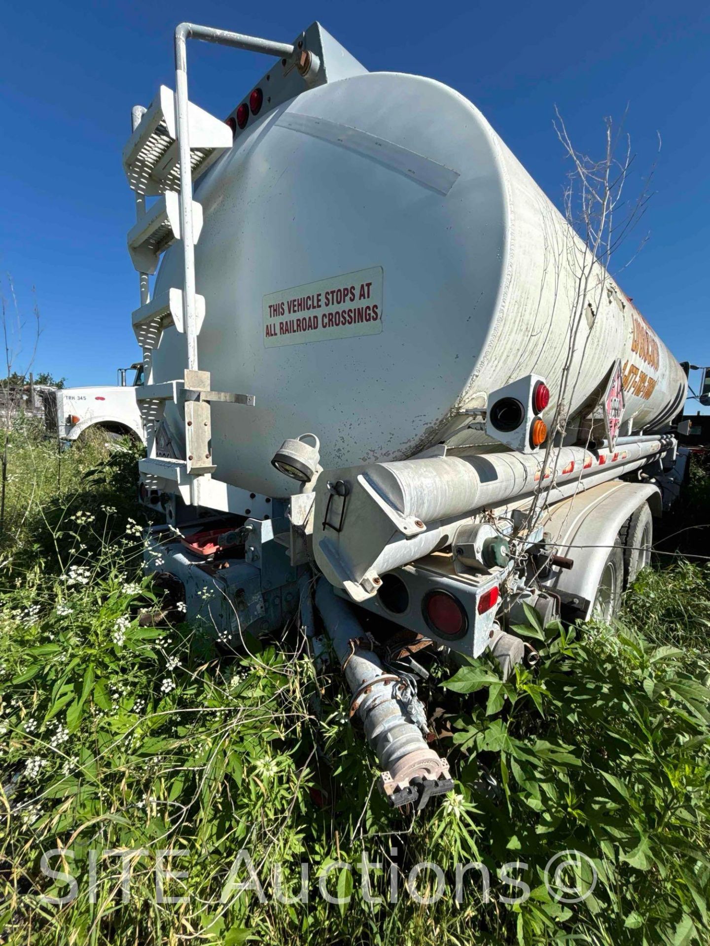 1995 Peterbilt 378 T/A Fuel Truck - Image 17 of 22