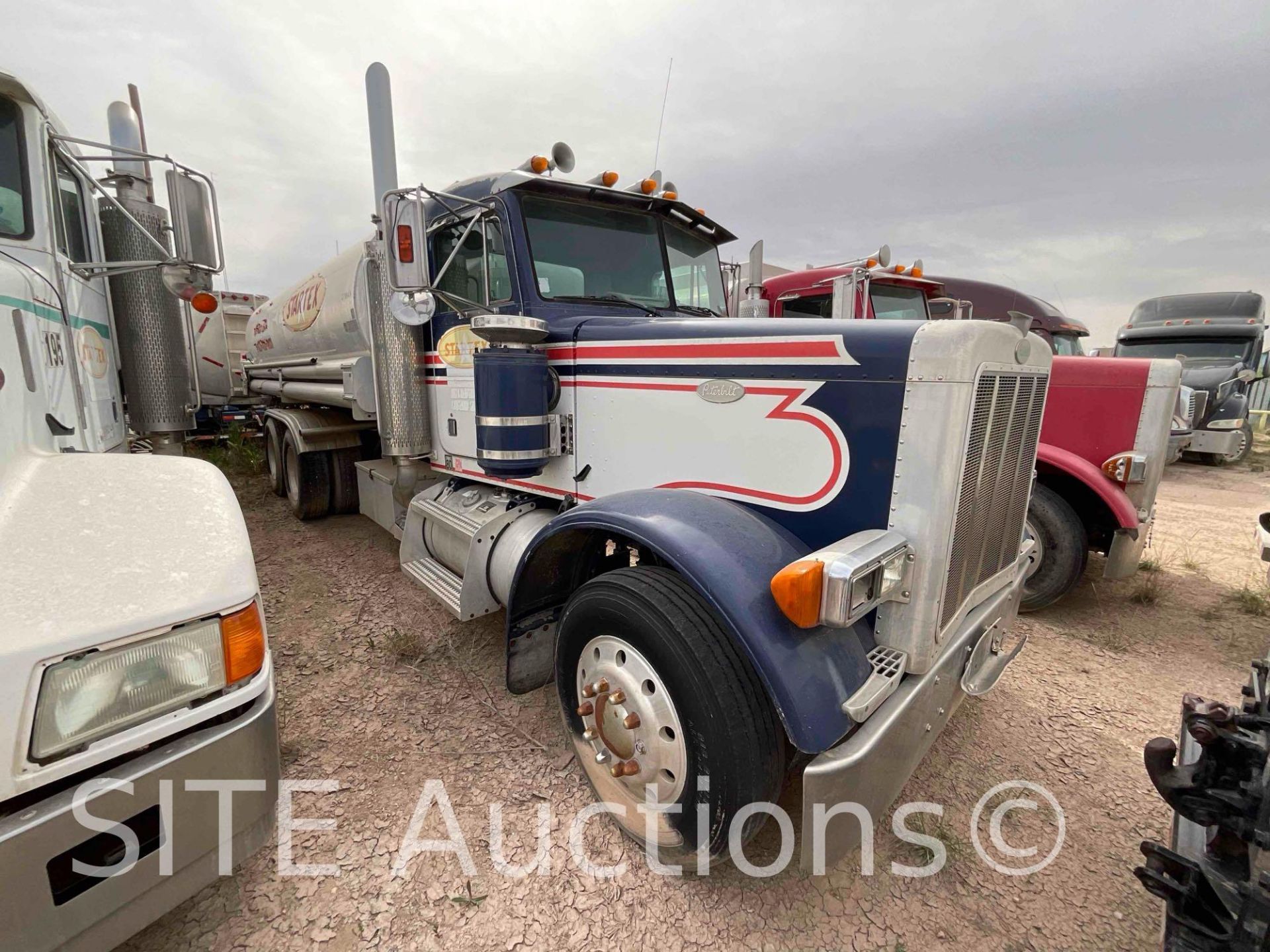 1999 Peterbilt 379 T/A Fuel Truck - Image 3 of 31