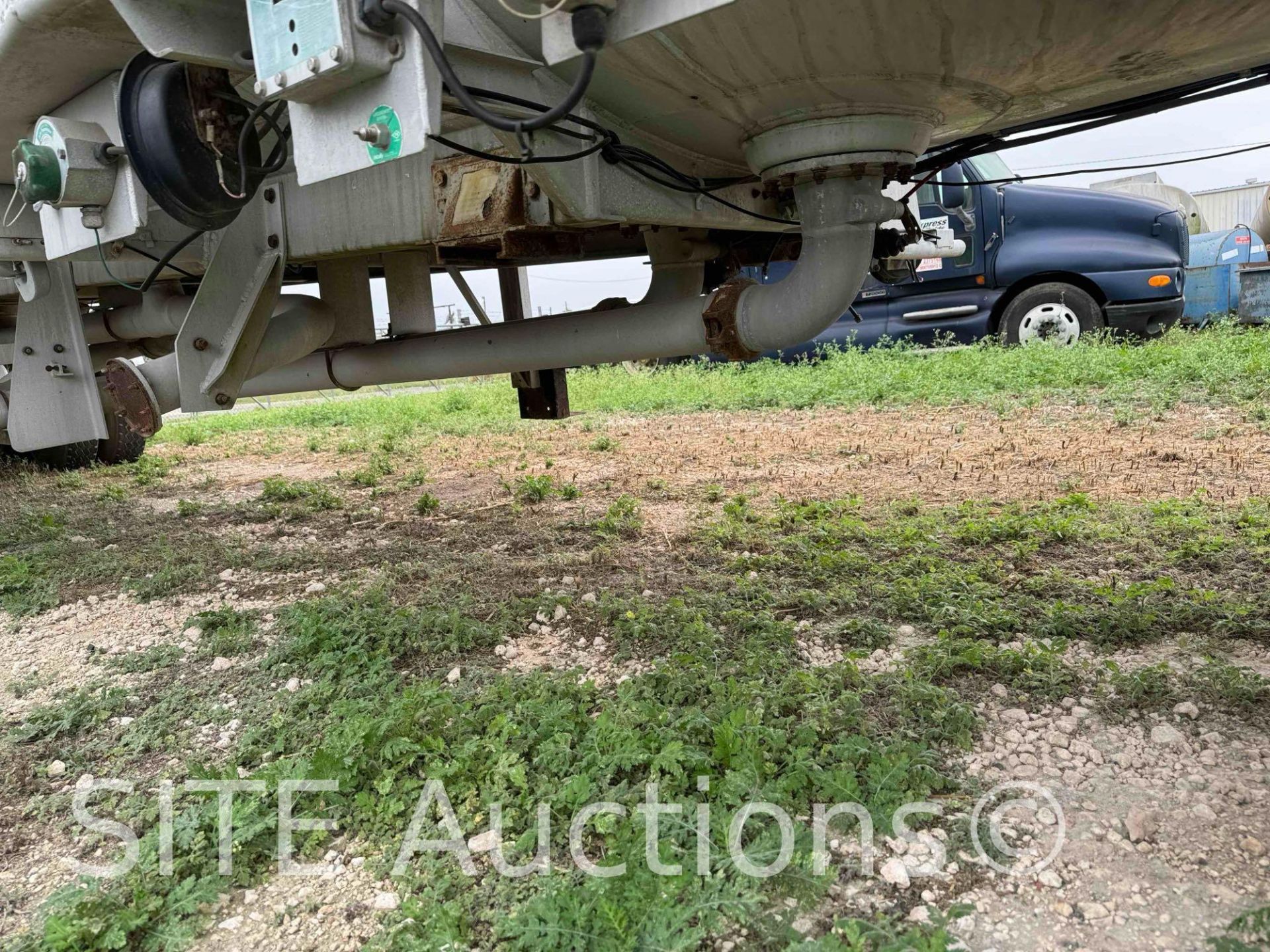 1991 Fruehauf T/A Tank Trailer - Image 5 of 13