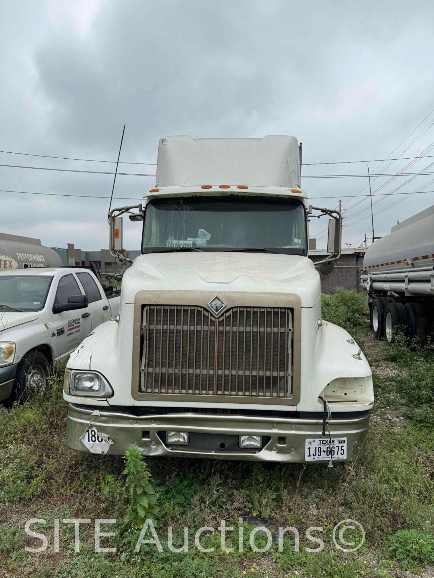 2007 International 9400i T/A Sleeper Truck Tractor