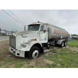 1993 Kenworth T800 T/A Fuel Truck