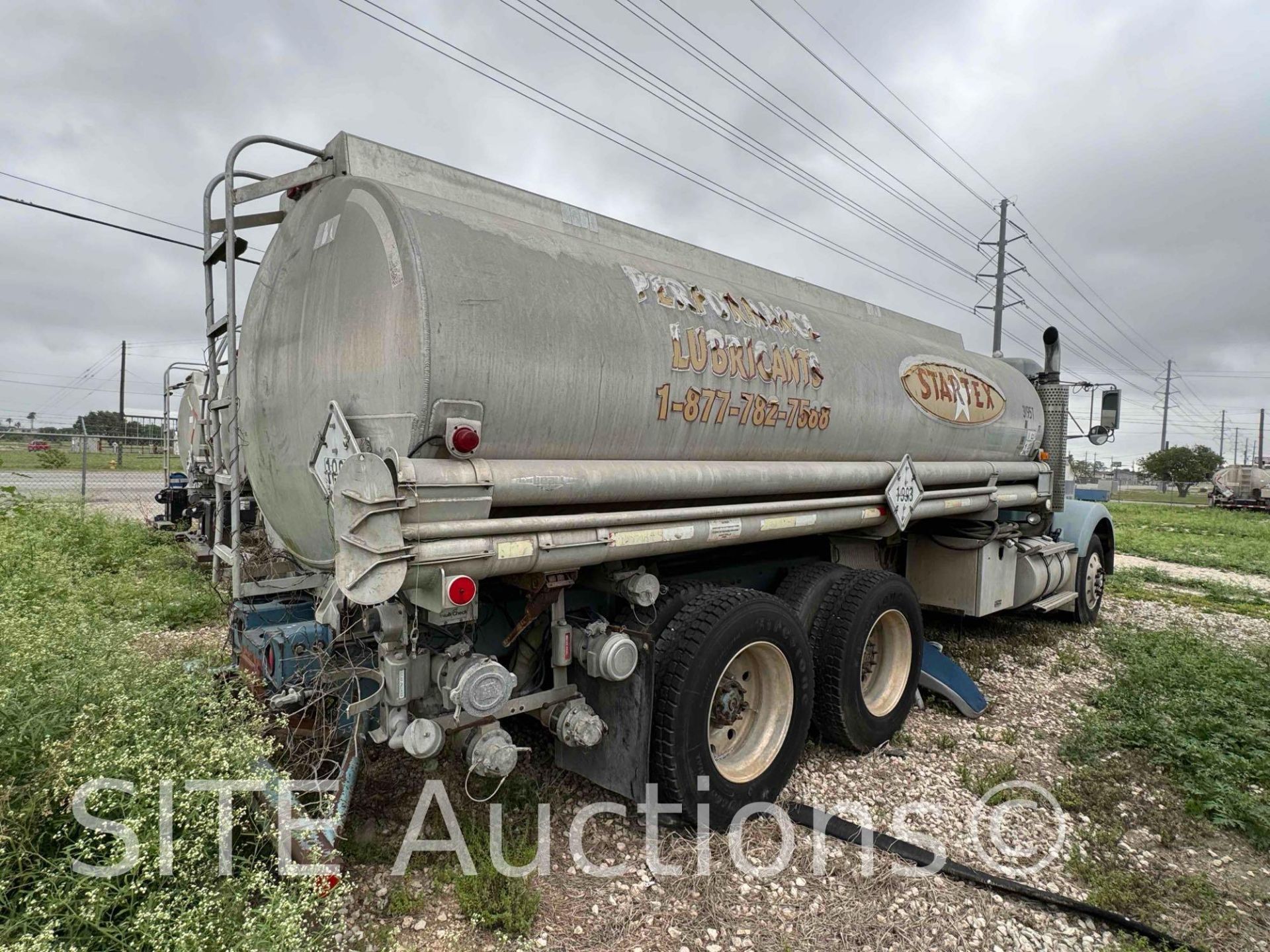 1994 Kenworth T800 T/A Fuel Truck - Image 4 of 42