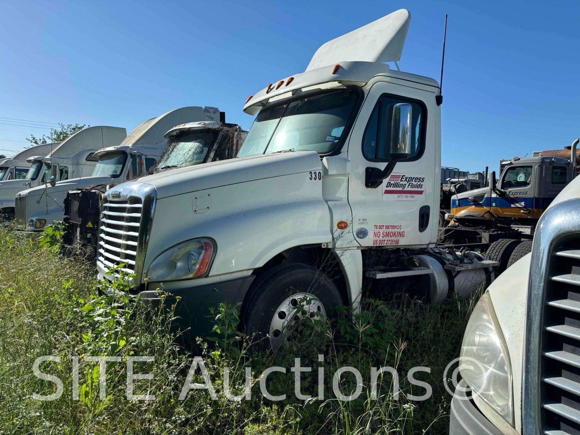 2013 Freightliner Cascadia T/A Daycab Truck Tractor