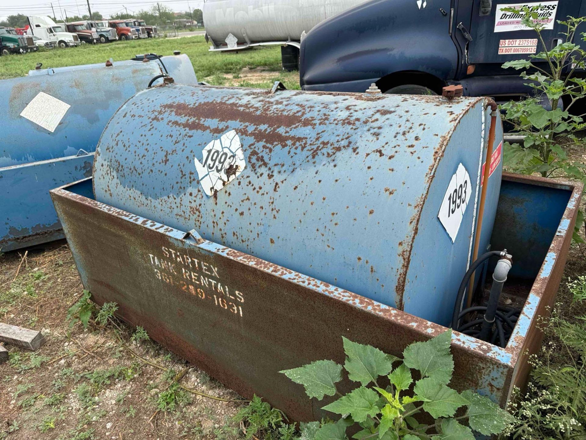 Fuel Tank - Image 3 of 4