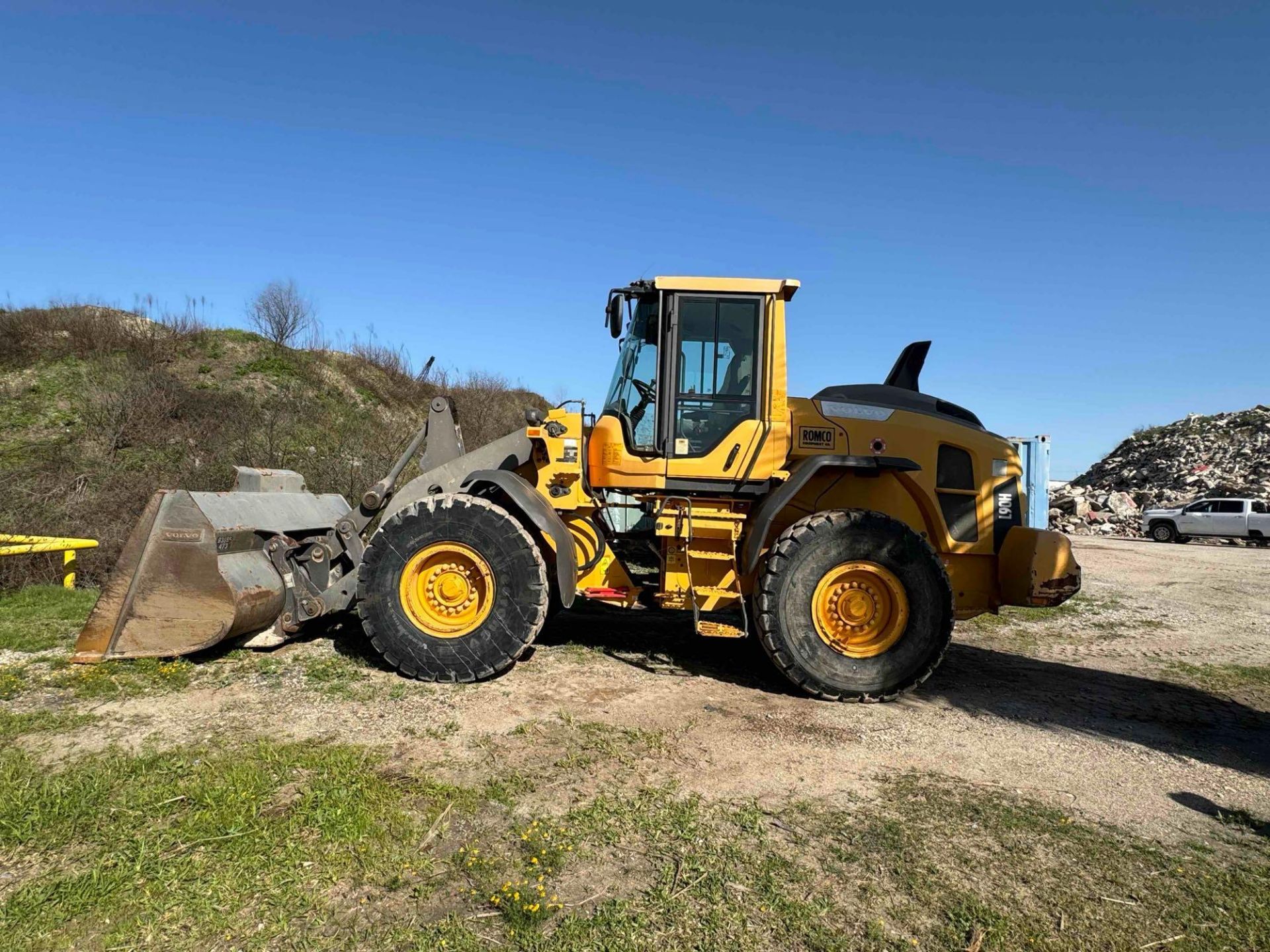 2015 Volvo L90H Wheel Loader - Image 4 of 38