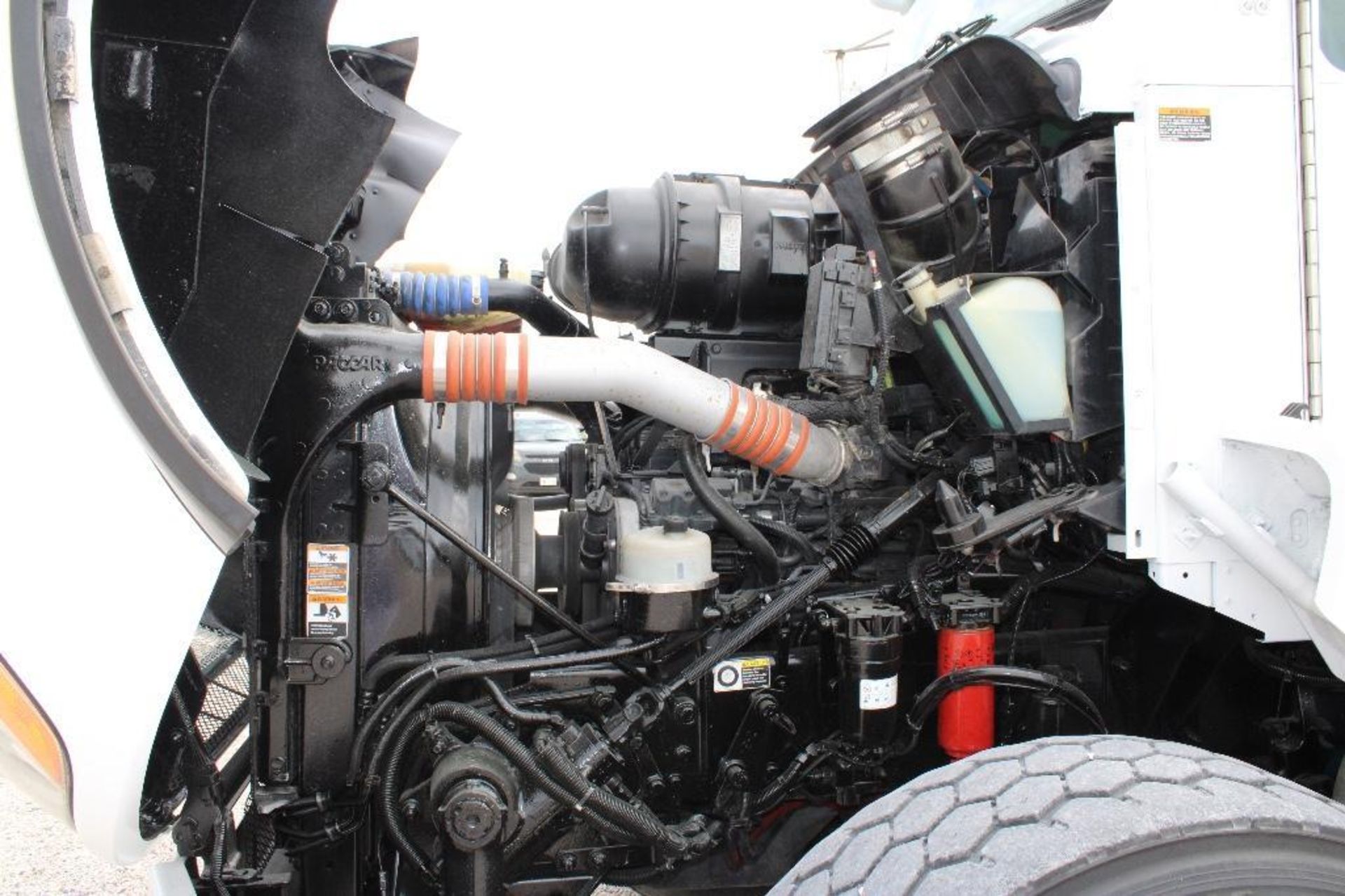 2014 Kenworth T440 T/A Roll Off Truck - Image 21 of 62