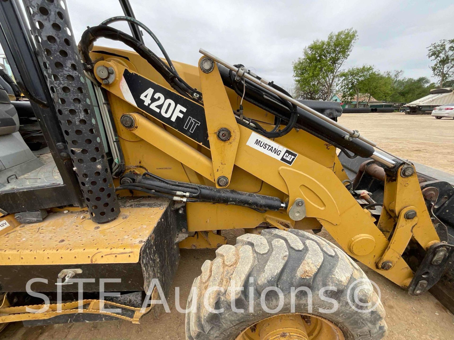 2014 CAT 420FIT Backhoe Loader - Image 8 of 23