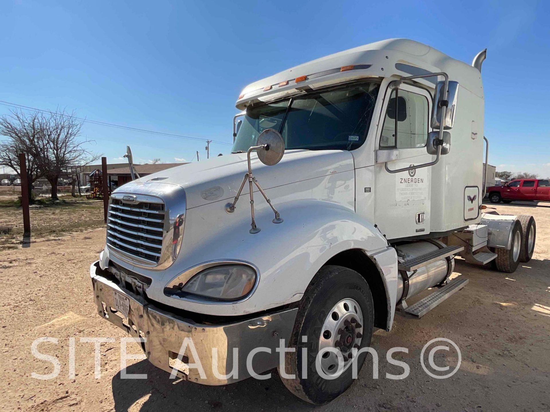 2004 Freightliner Columbia T/A Sleeper Truck Tractor