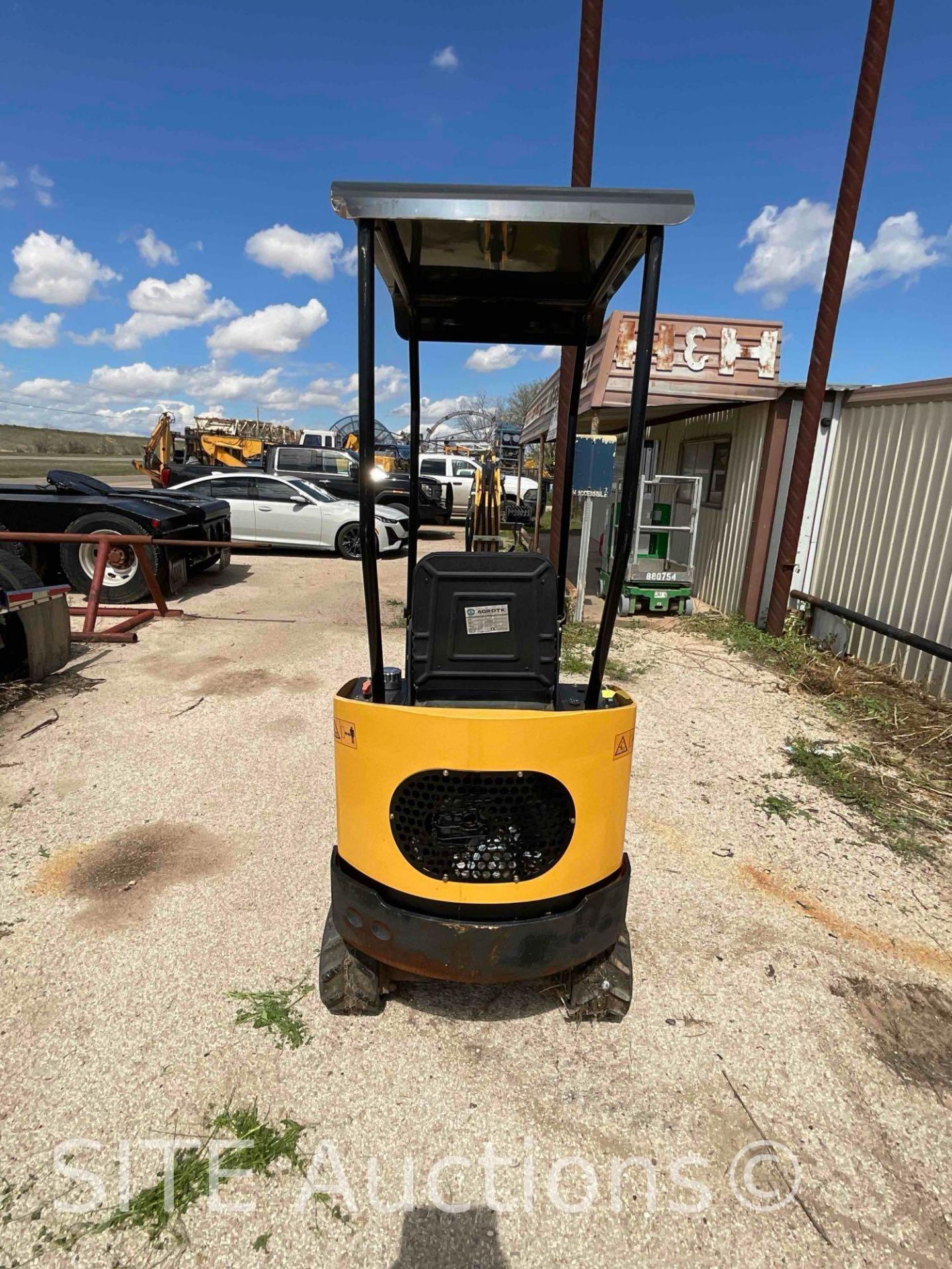 2022 Agrotk YM12 Mini Excavator - Image 6 of 19