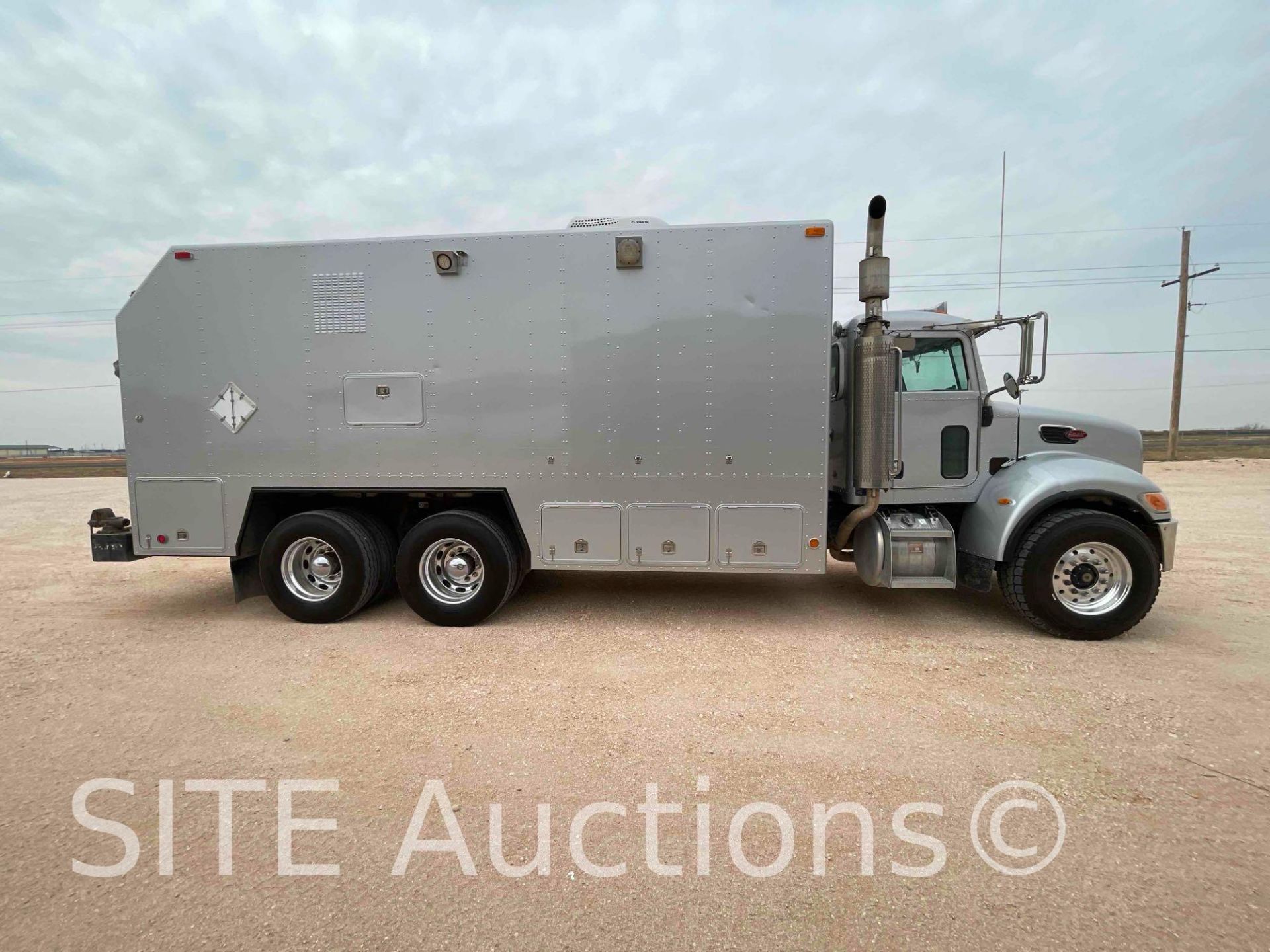 2007 Peterbilt 340 T/A Wireline Truck - Image 7 of 14