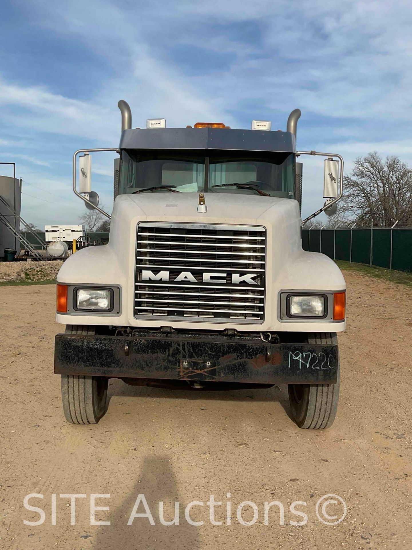 2006 Mack CHN613 T/A Daycab Truck Tractor