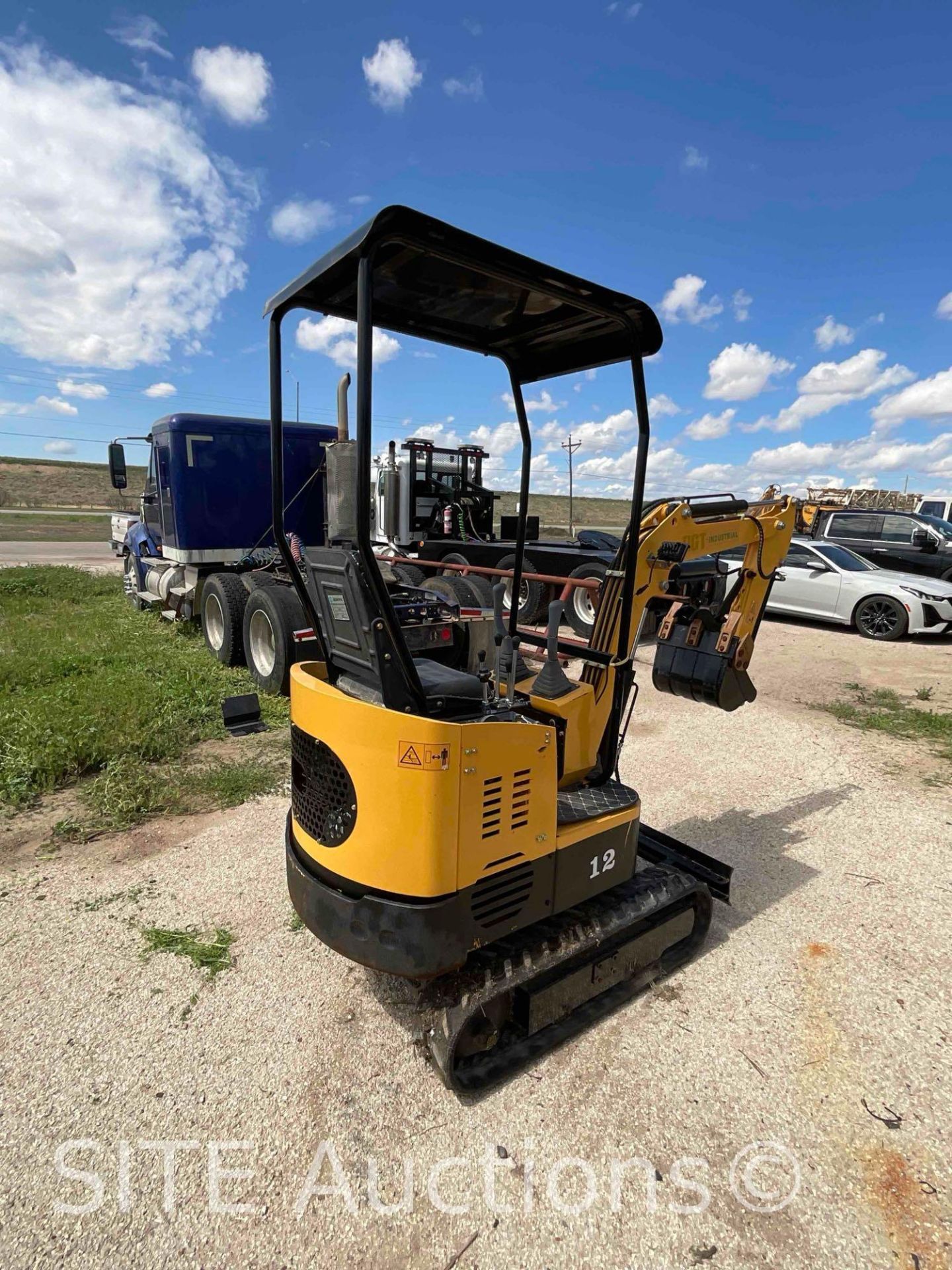 2022 Agrotk YM12 Mini Excavator - Image 5 of 19