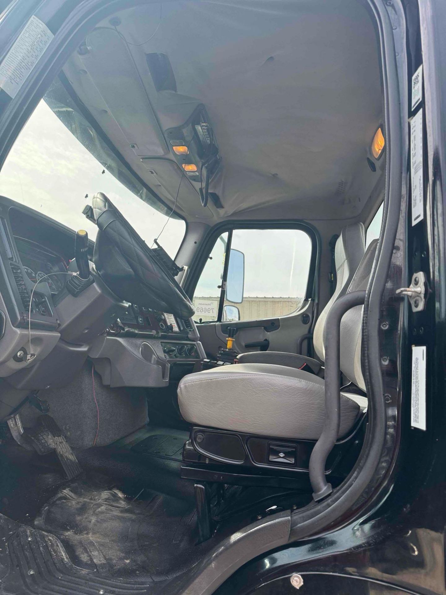 2018 Freightliner 114SD 6/A Dump Truck - Image 29 of 68