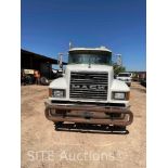 2007 Mack CHN613 T/A Daycab Truck Tractor