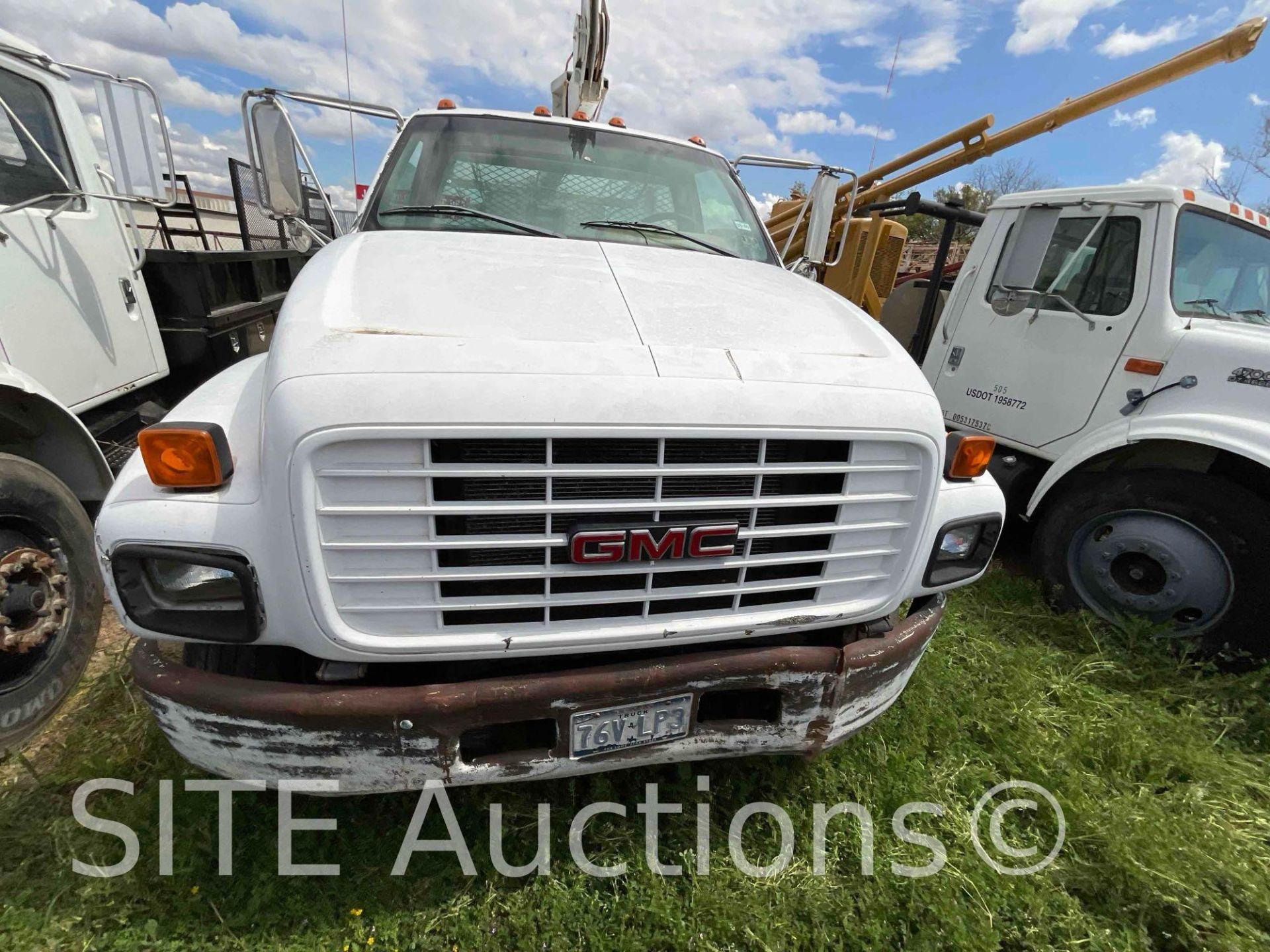 1998 GMC C7500 S/A Flatbed Truck w/ Well Pulling Unit - Image 2 of 18