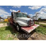 2005 International 4300 S/A Gin Pole Truck