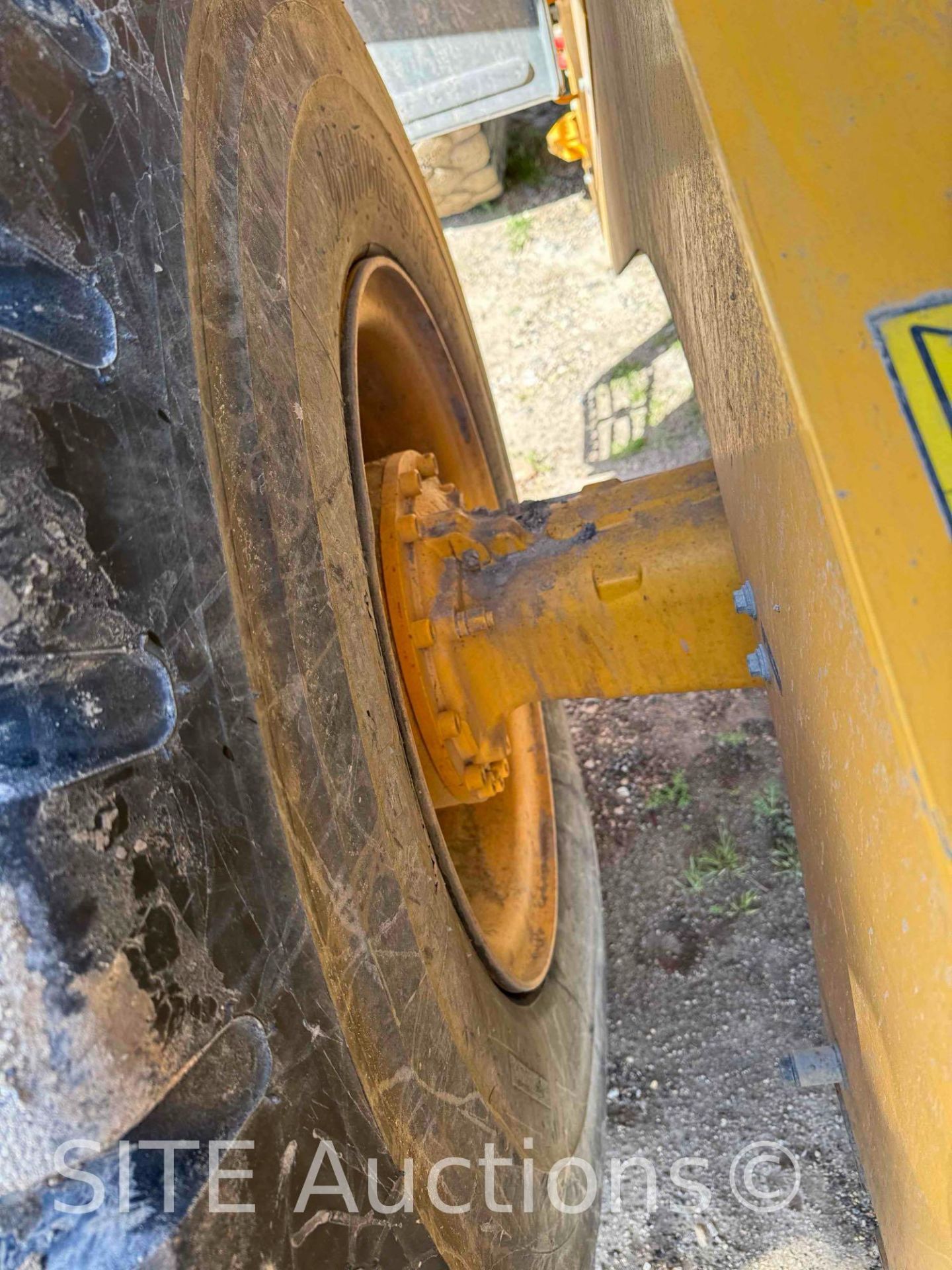 2015 Volvo L90H Wheel Loader - Image 32 of 38