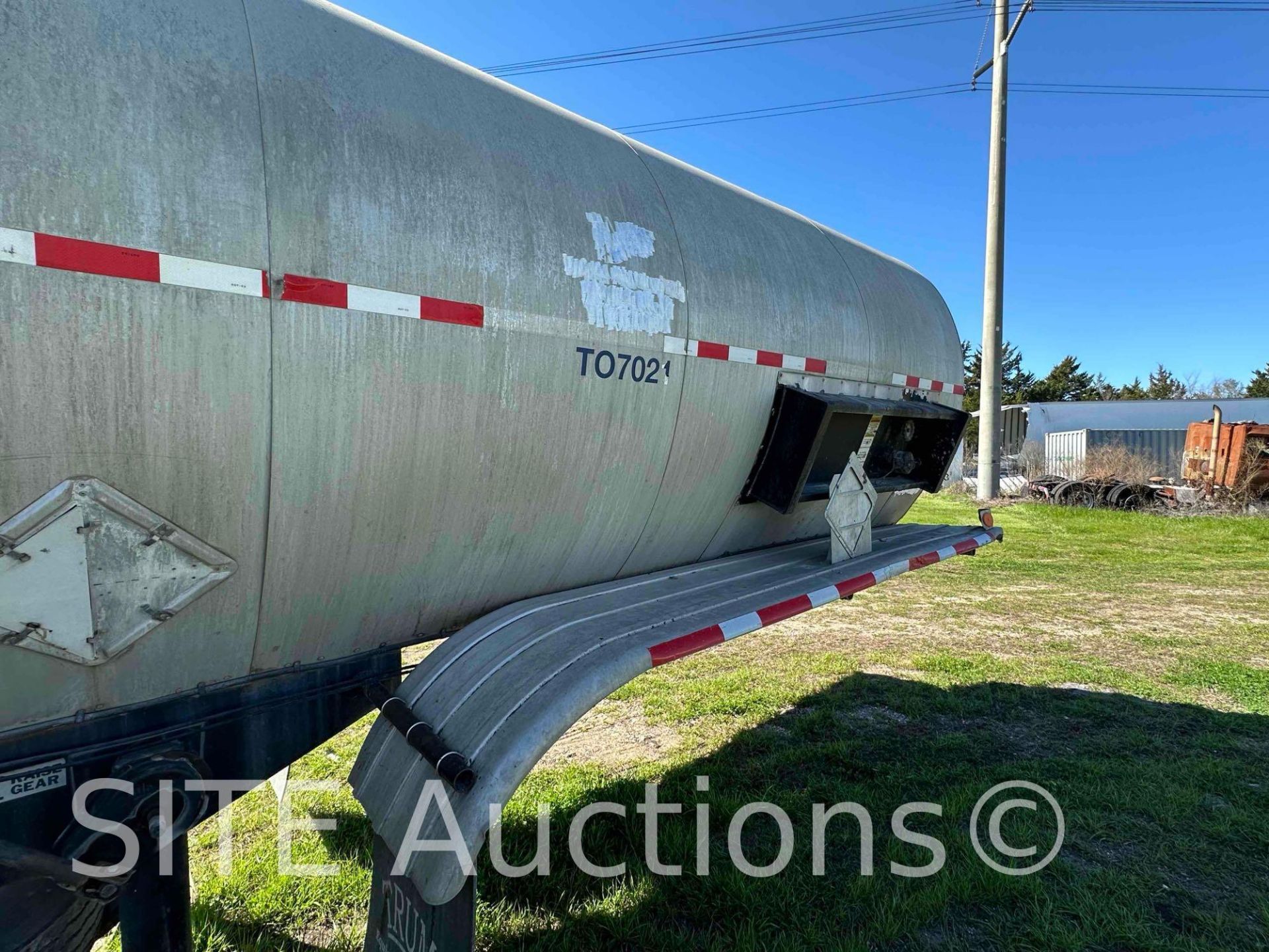 1996 Bar-Bel T/A Tank Trailer - Image 19 of 22