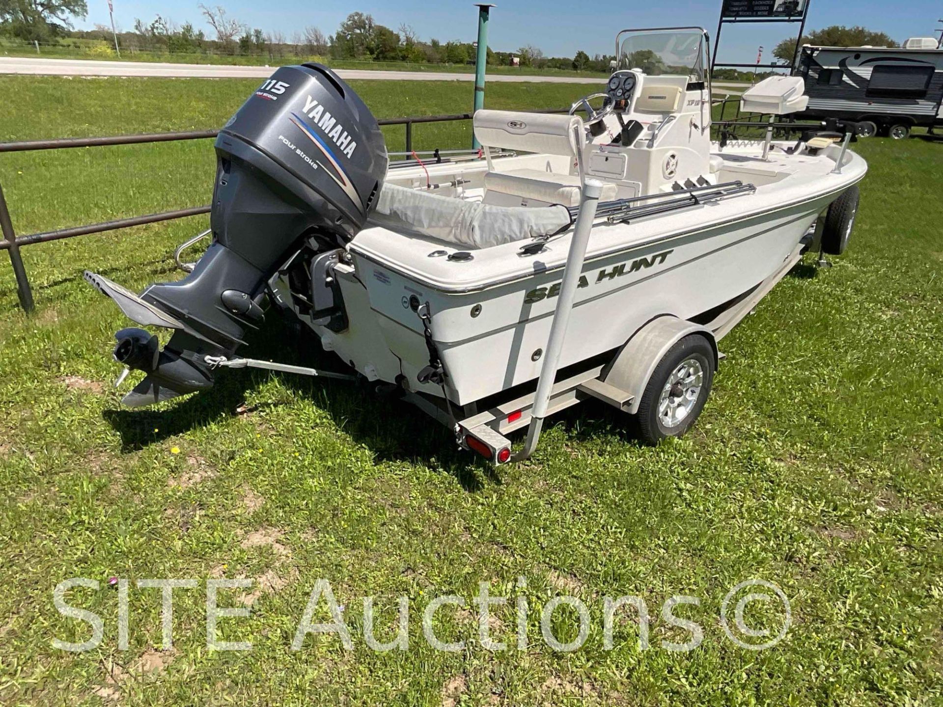 2010 Sea Hunt Boat - Image 3 of 10