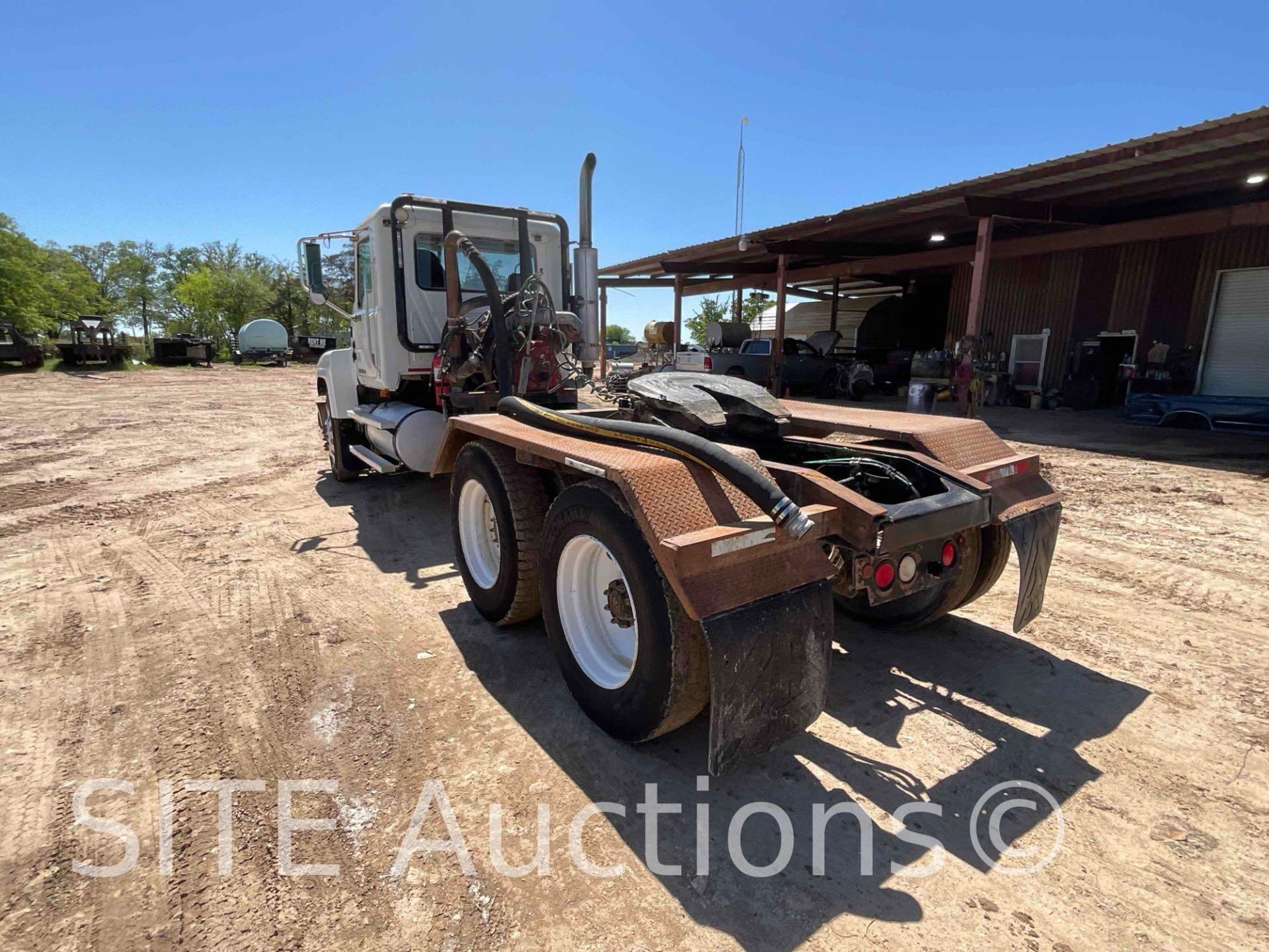 2007 Mack CHN613 T/A Daycab Truck Tractor - Bild 3 aus 9