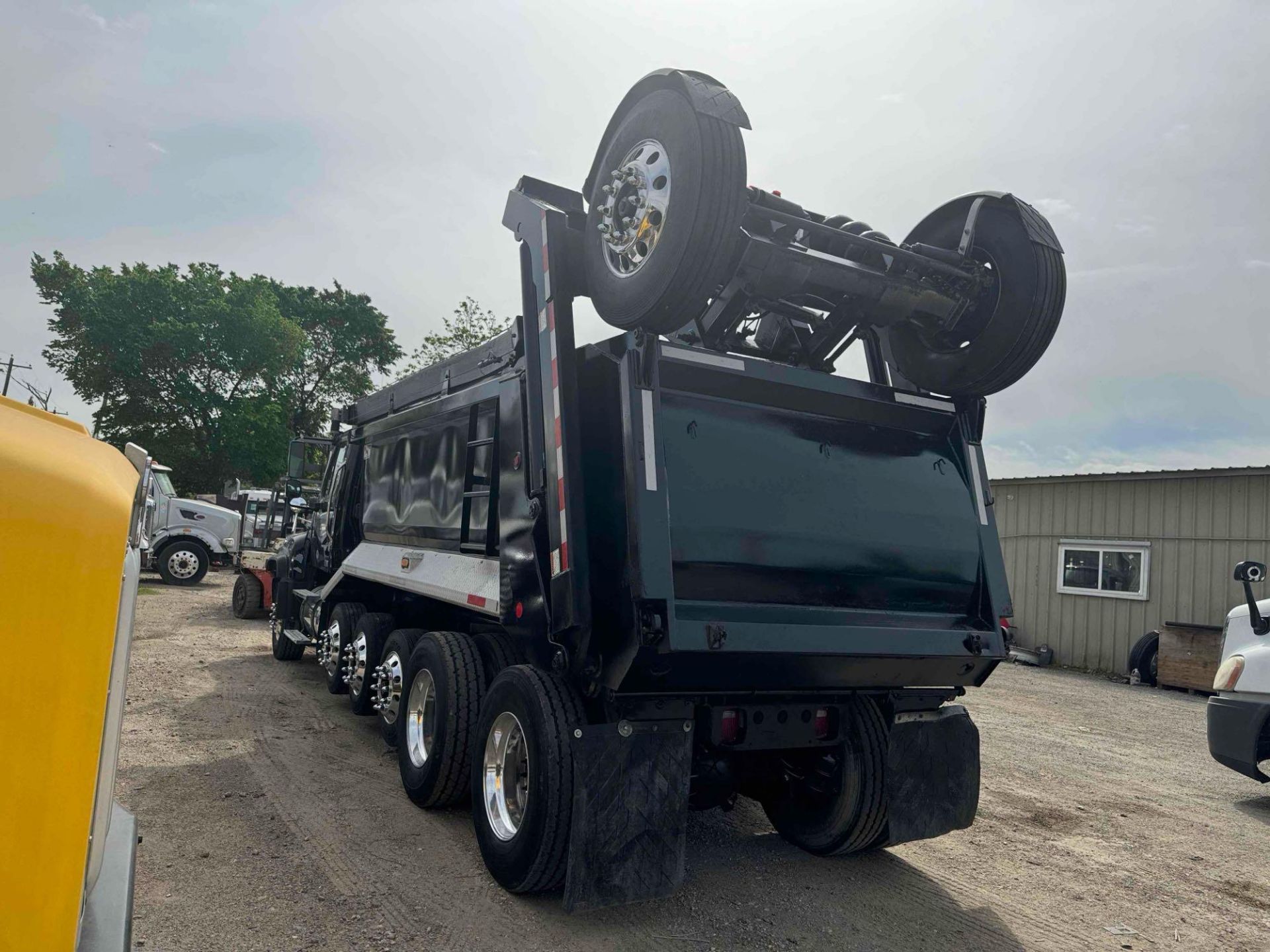 2018 Freightliner 114SD 6/A Dump Truck - Image 4 of 68