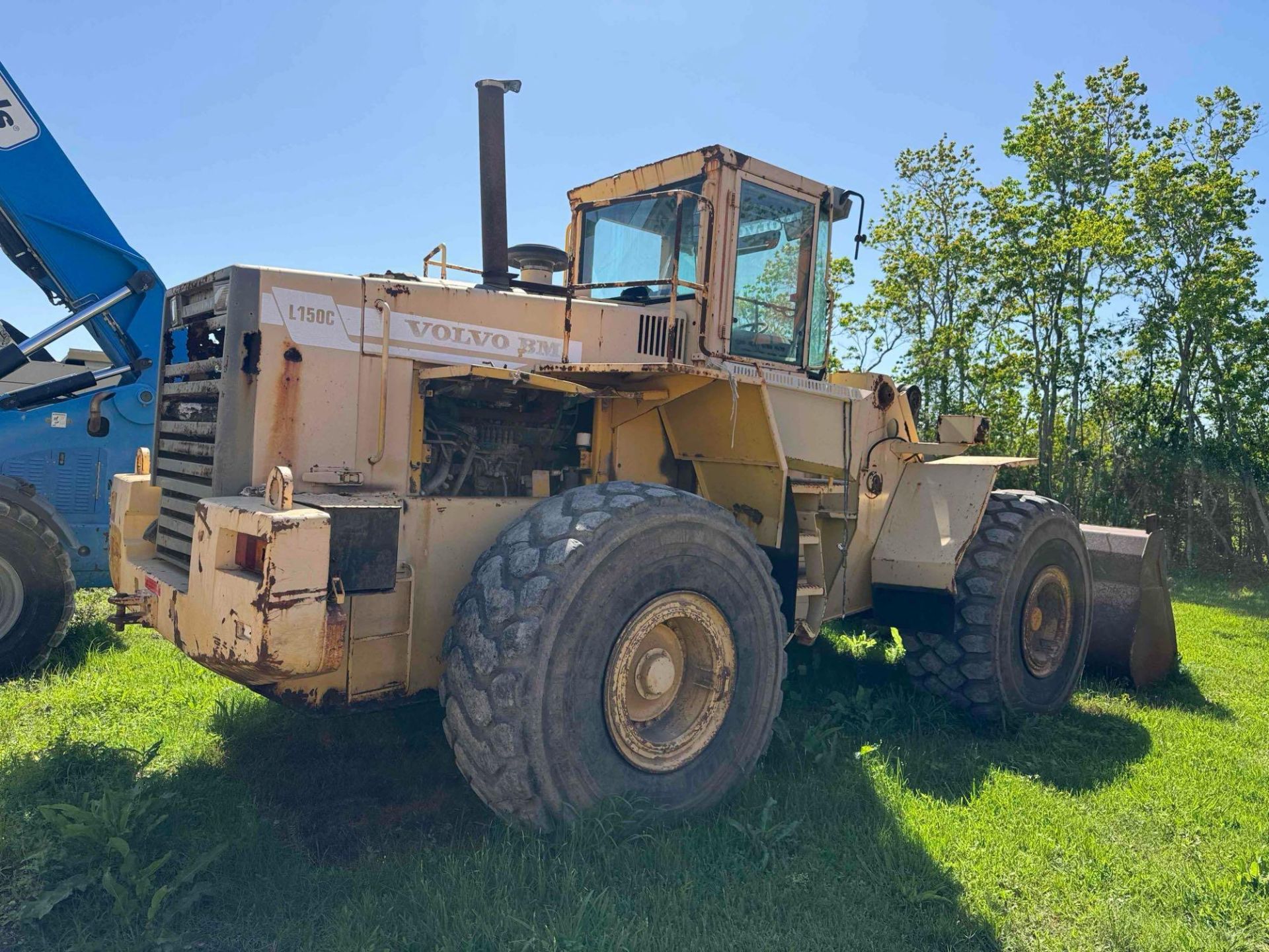 1996 Volvo L150C Wheel Loader - Image 2 of 20