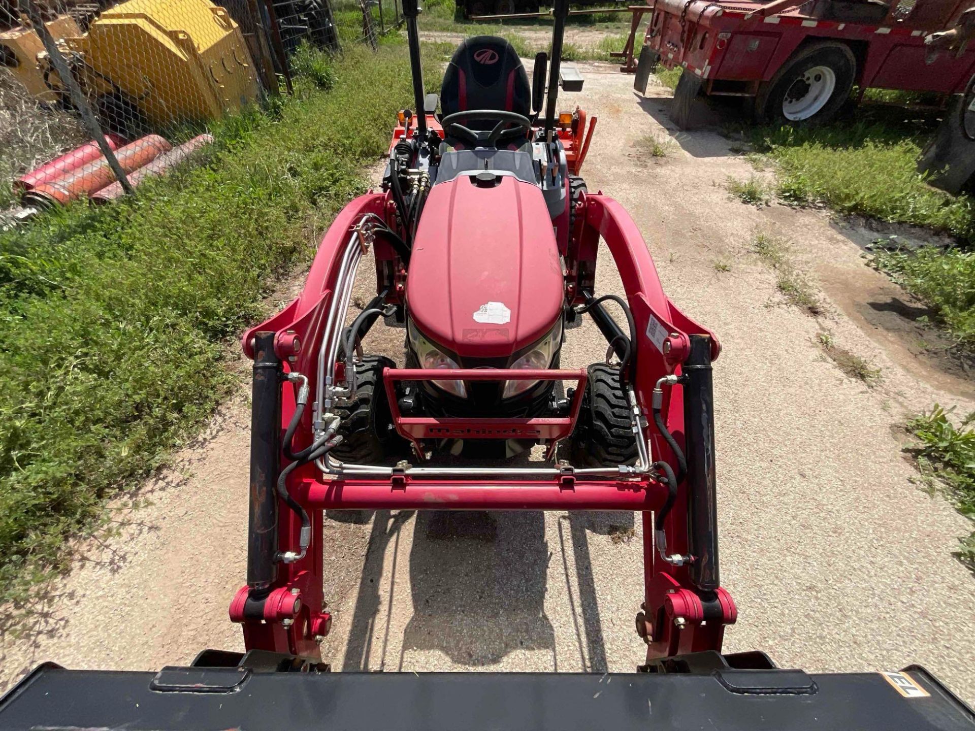 Mahindra eMax 25L Tractor - Bild 11 aus 14